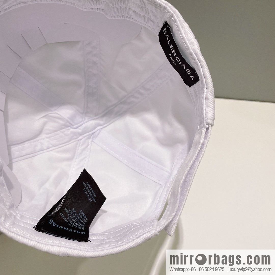 Balenciaga Balenciaga's new baseball cap