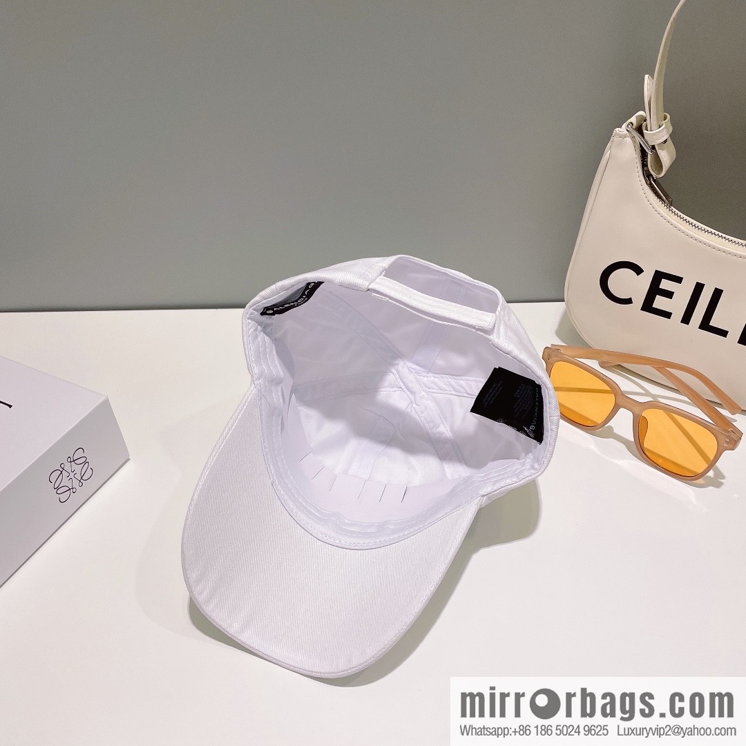 Balenciaga Balenciaga's new baseball cap