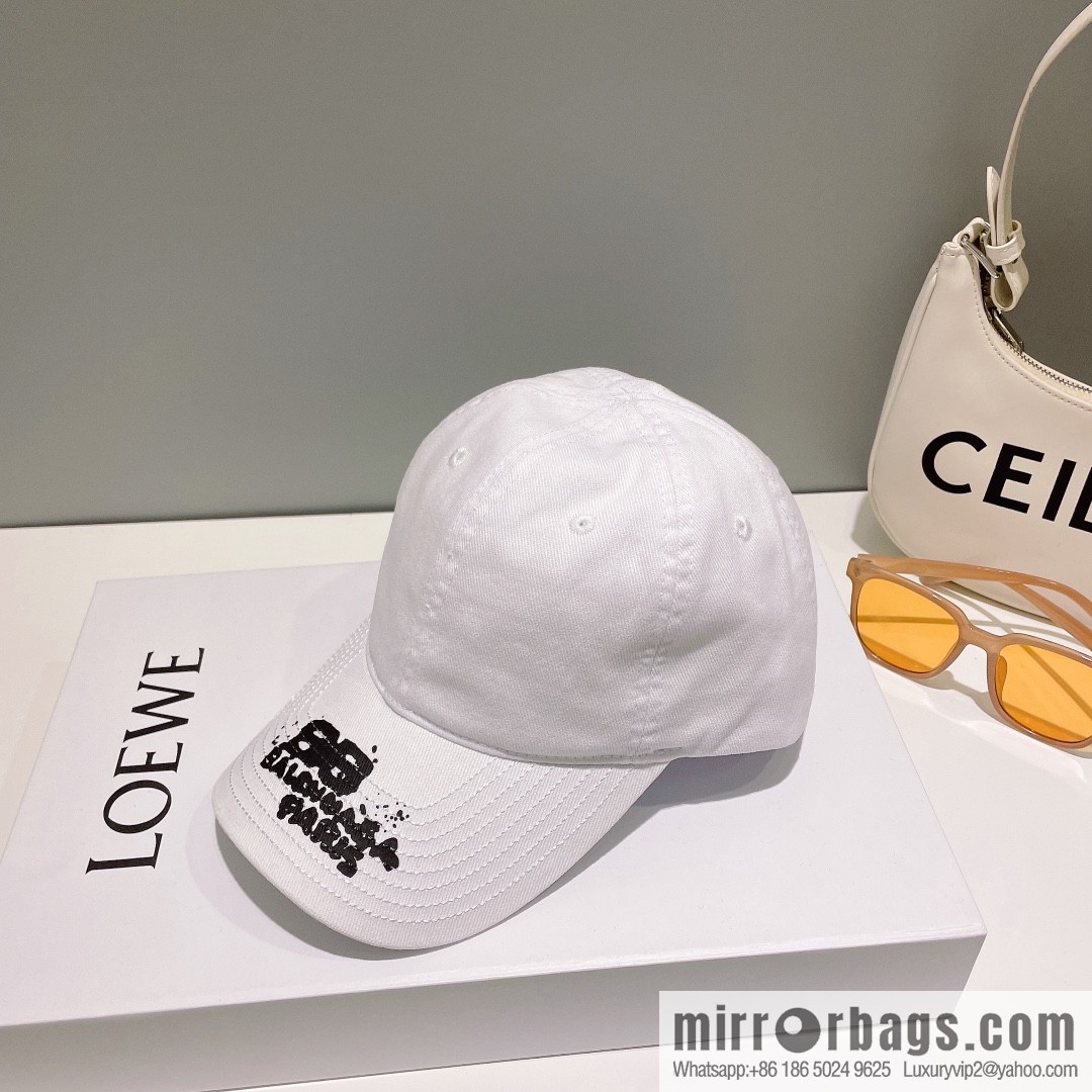 Balenciaga Balenciaga's new baseball cap
