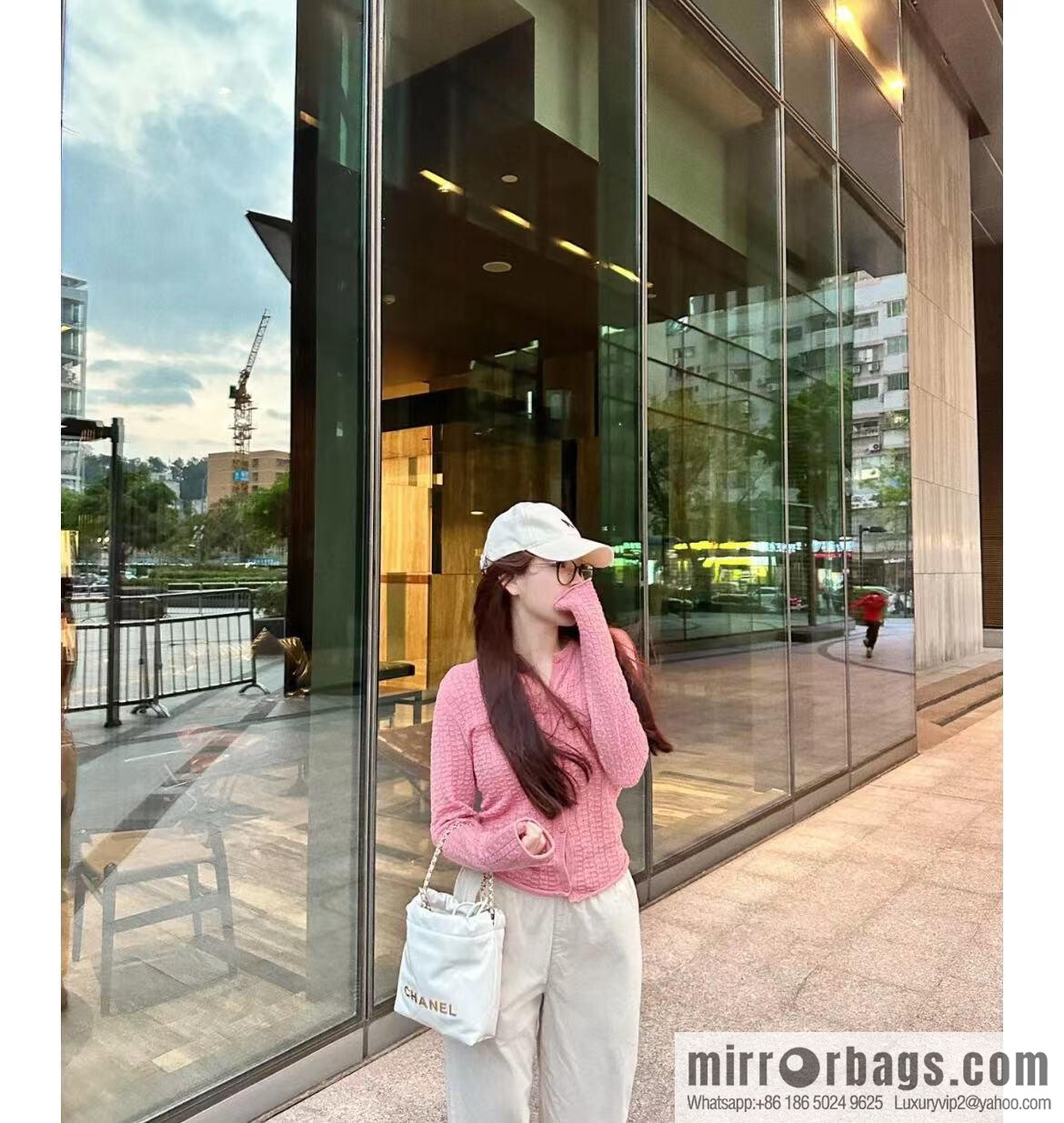 𝗖𝗛𝗔𝗡𝗘𝗟✦ 23s spring and summer new 22Mini bag original leather, white 🤍 AS3980