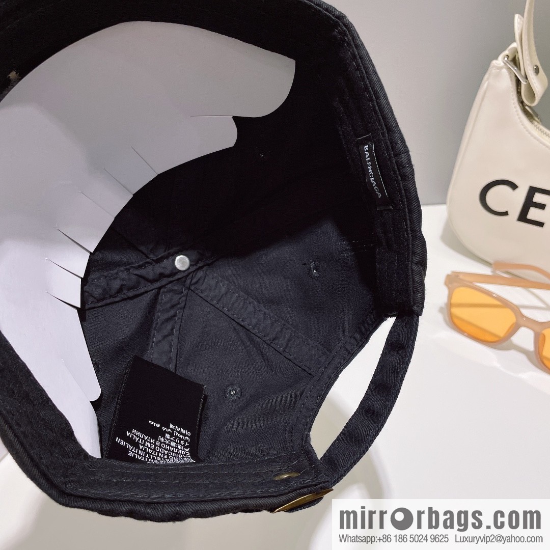 Balenciaga Embroidered letter logo baseball cap