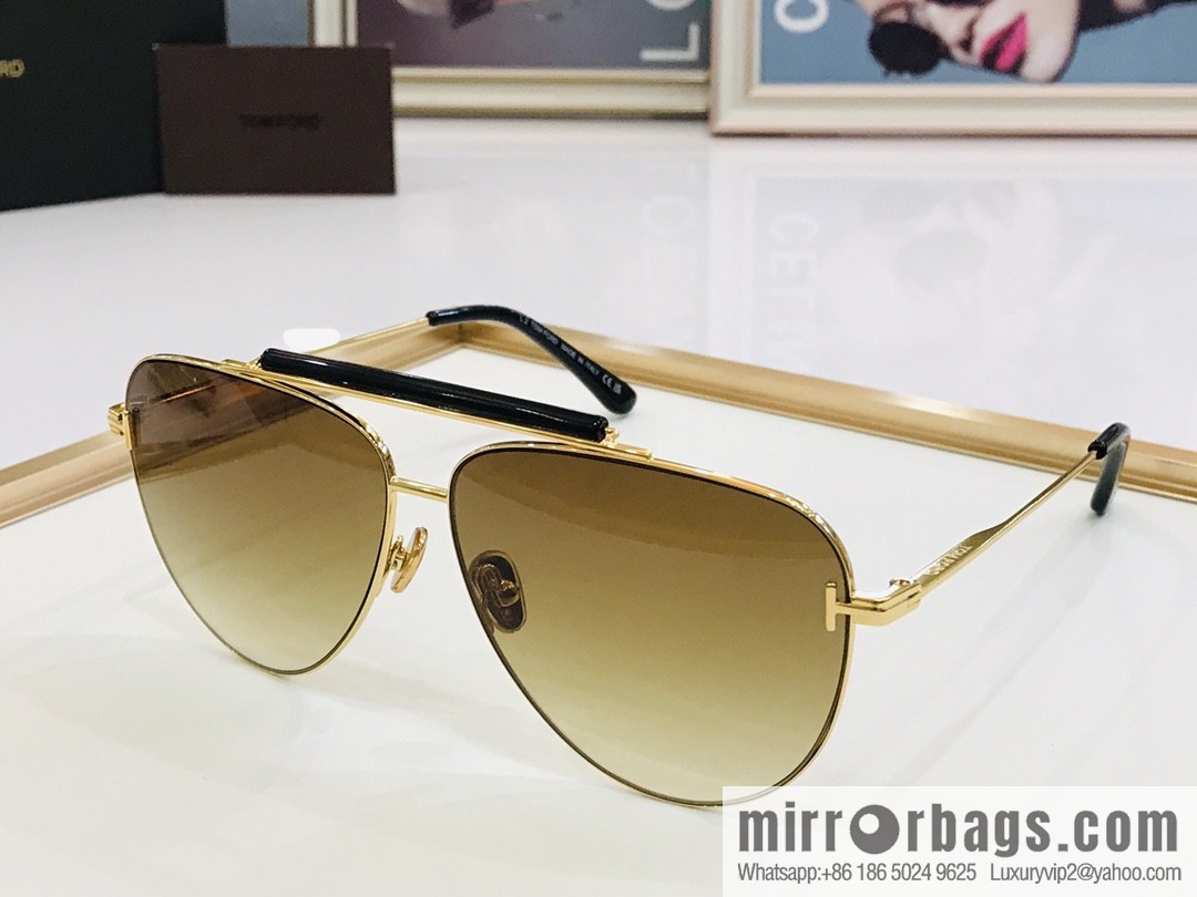 TOM FORD Ultra Light Unisex Sunglasses
