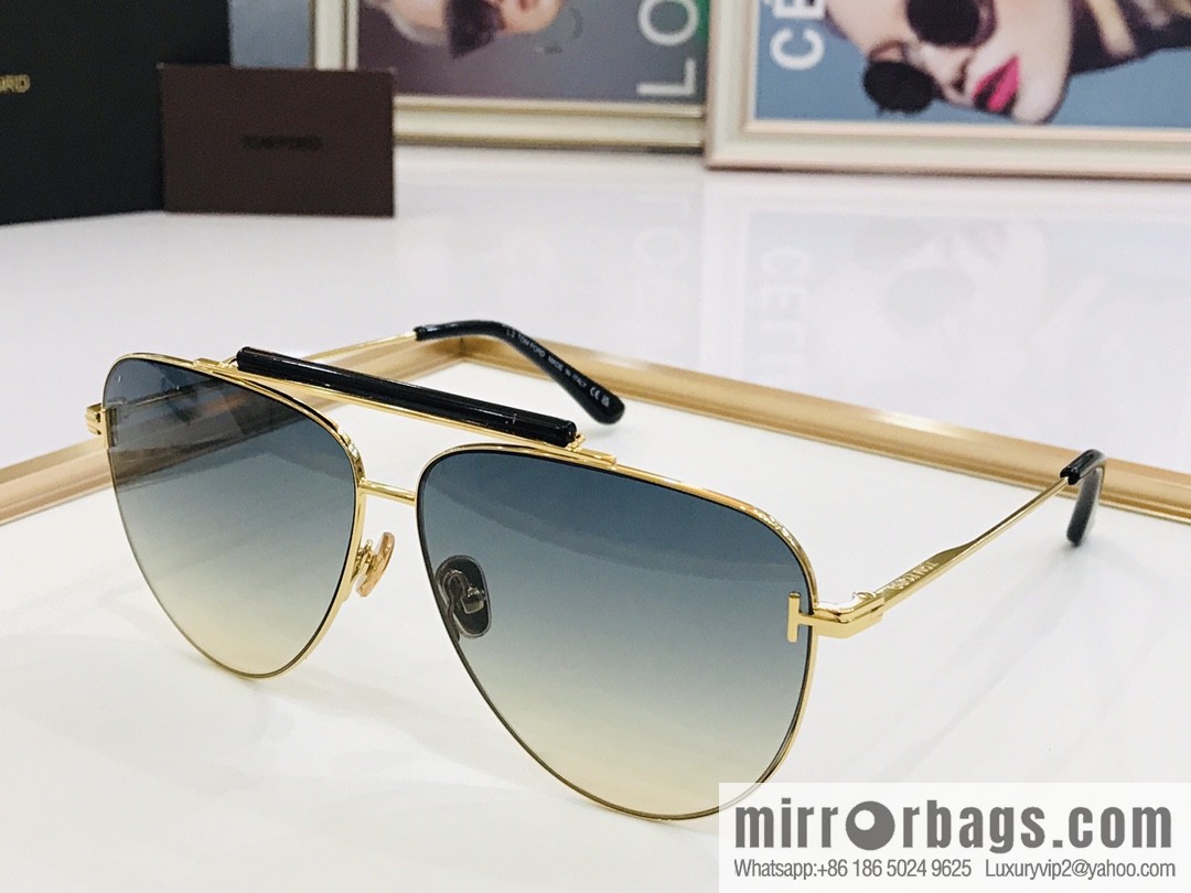 TOM FORD Ultra Light Unisex Sunglasses