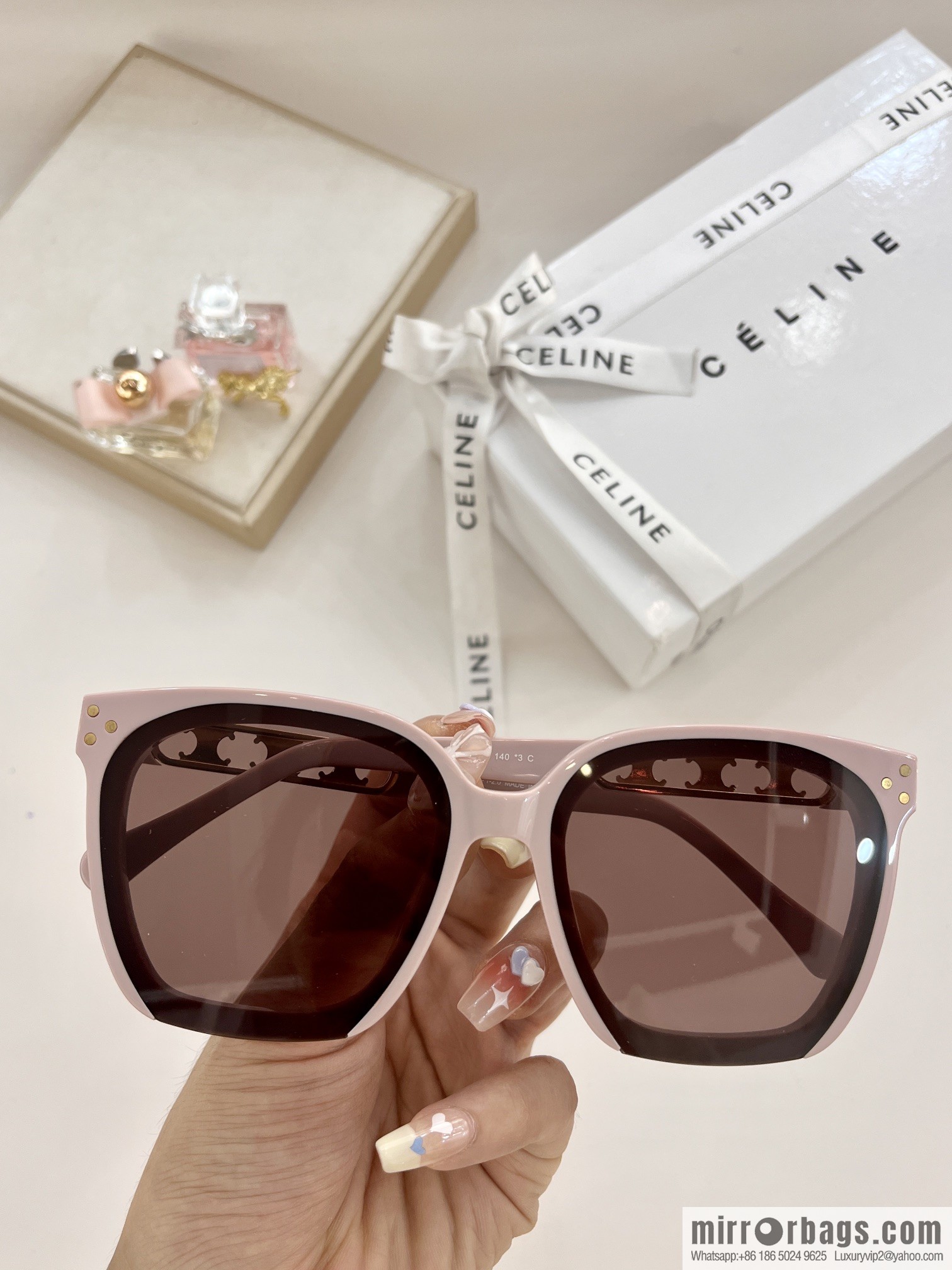 CELINE Celine Arc de Triomphe temple letter logo women's sunglasses