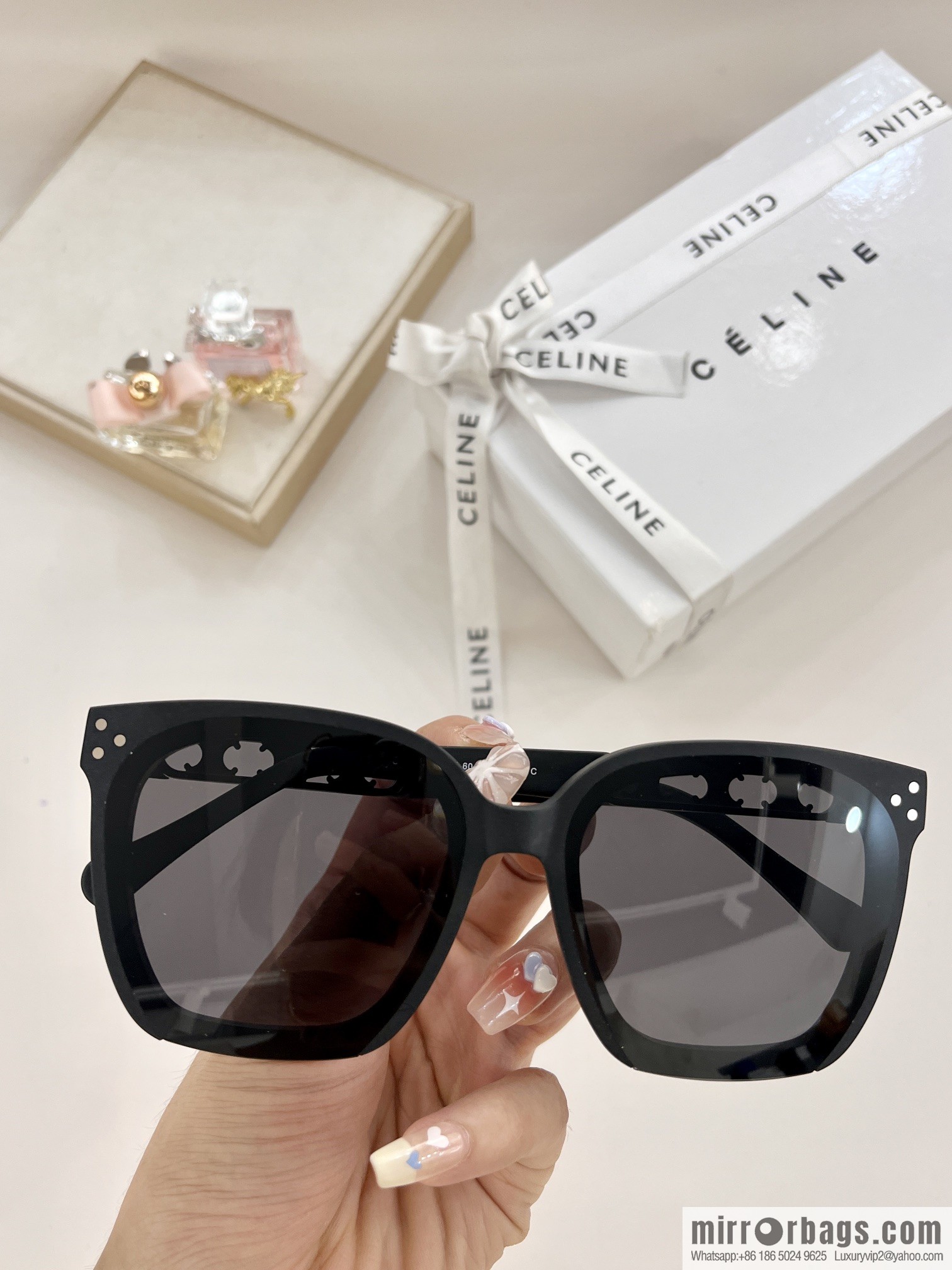 CELINE Celine Arc de Triomphe temple letter logo women's sunglasses