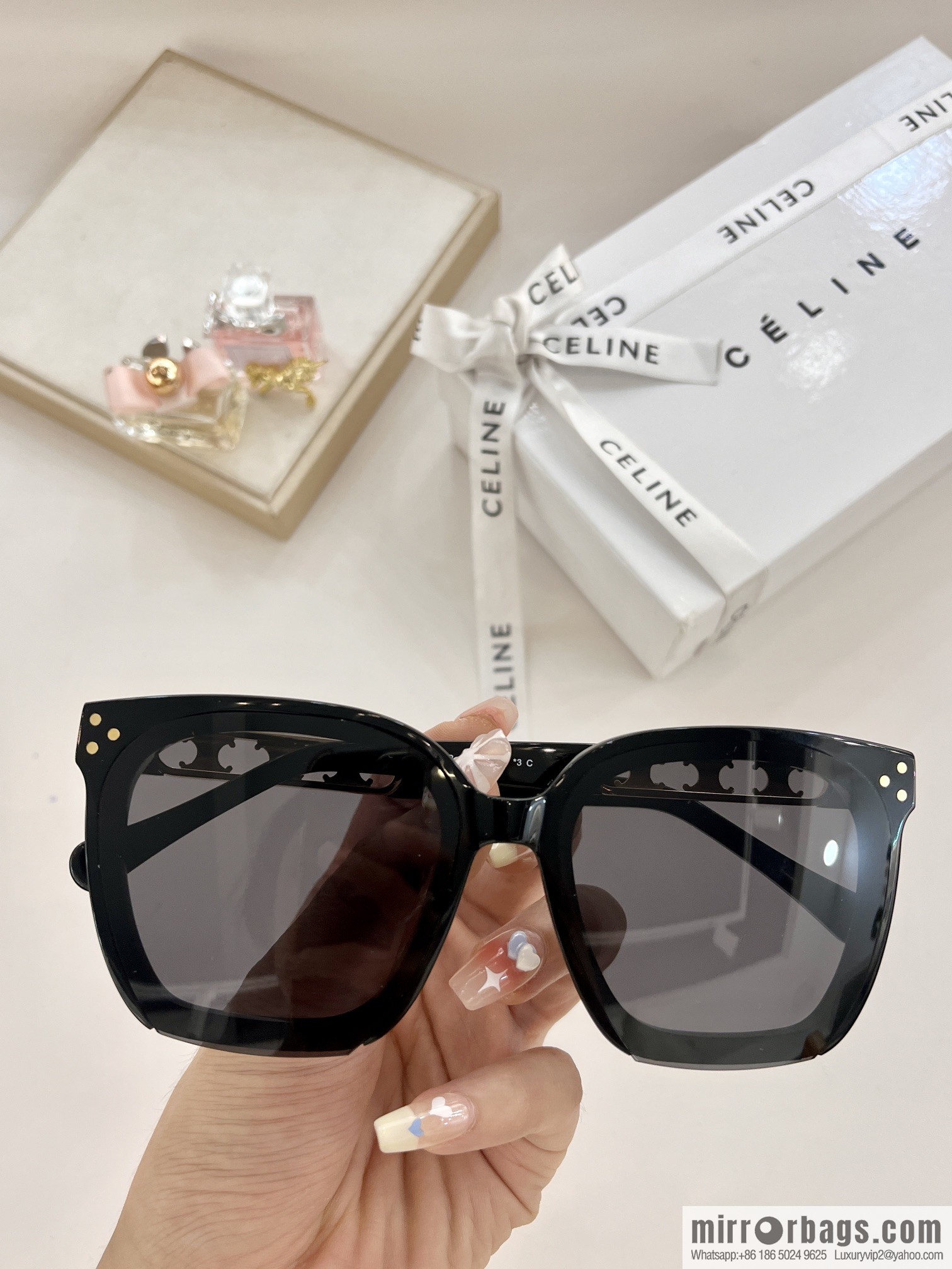 CELINE Celine Arc de Triomphe temple letter logo women's sunglasses