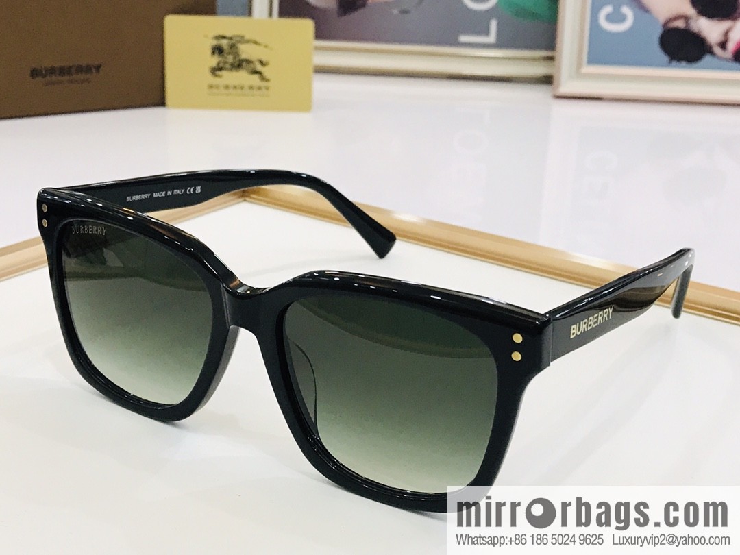 Burberry Burberry Plate Frame Unisex Sunglasses