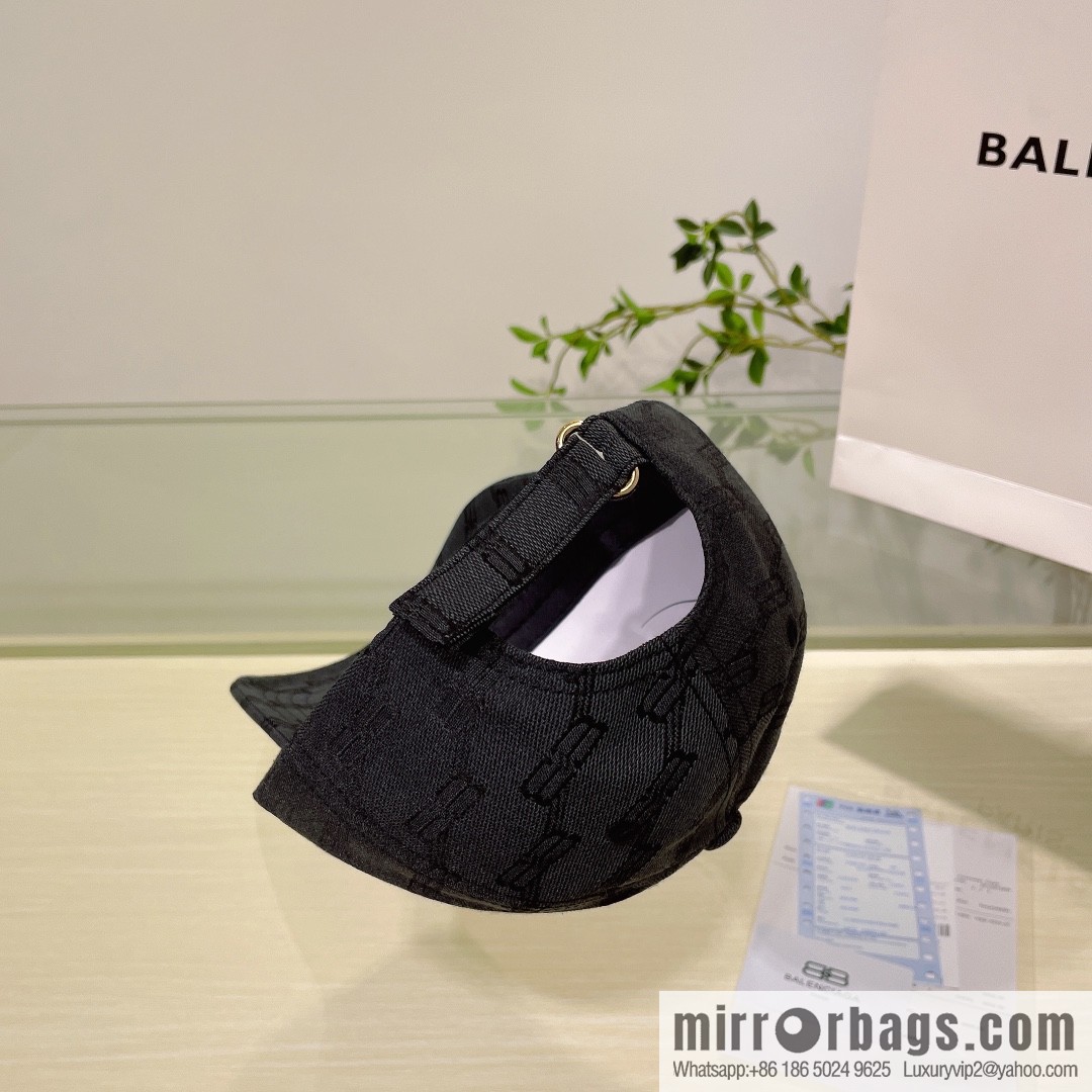 Balenciaga Balenciaga's new couple baseball cap