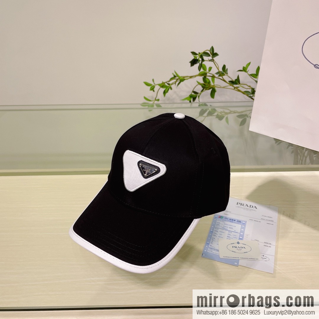 PRADA's new unisex baseball cap