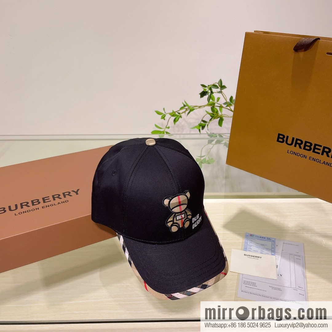Burberry Burberry three-dimensional embroidery original baseball cap