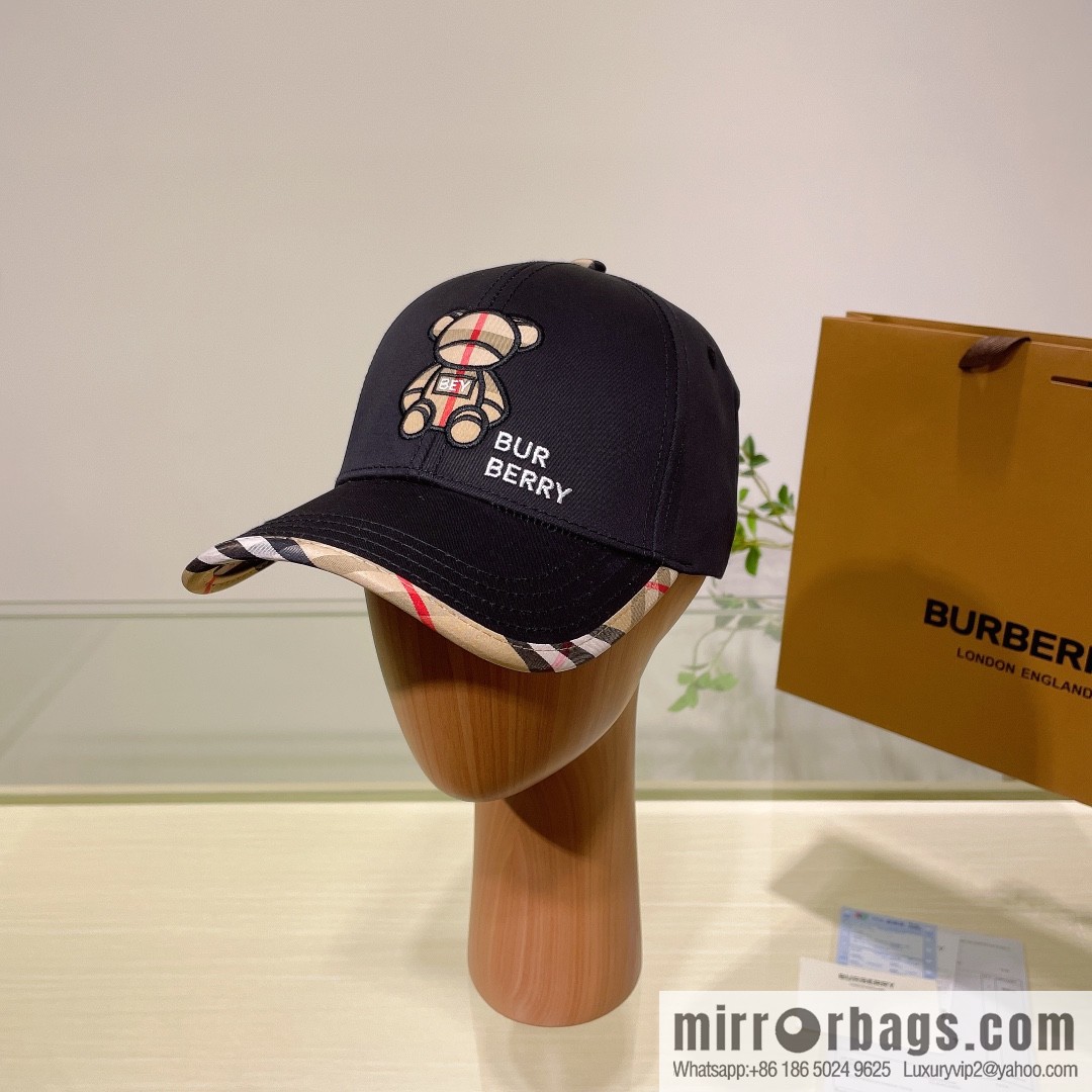 Burberry Burberry three-dimensional embroidery original baseball cap