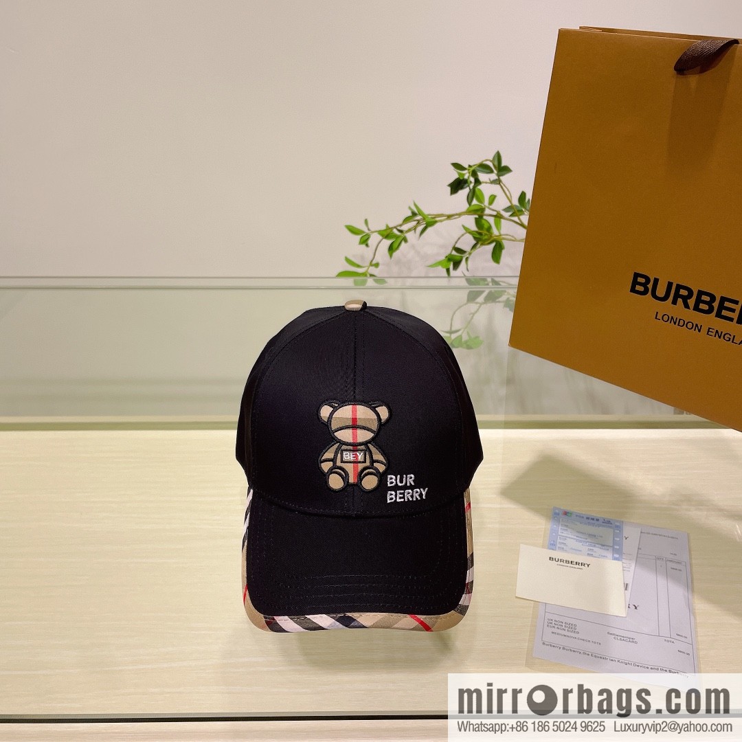Burberry Burberry three-dimensional embroidery original baseball cap