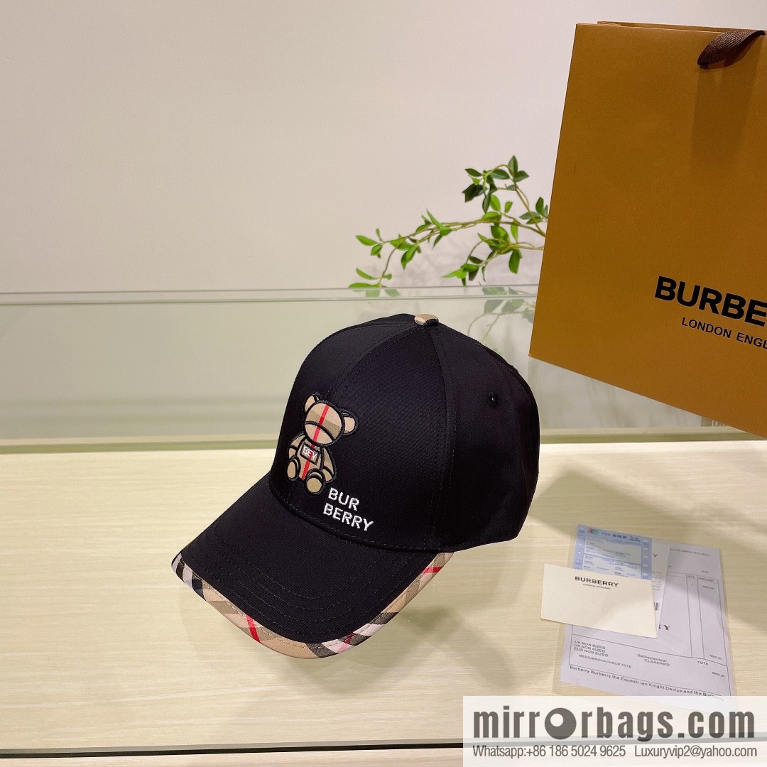 Burberry Burberry three-dimensional embroidery original baseball cap