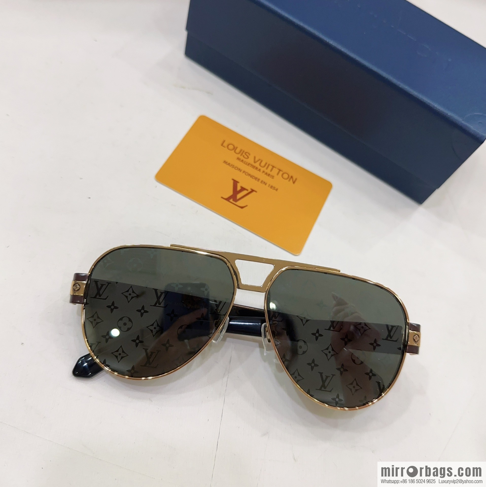 LV Louis Vuitton Round Frame Unisex Sunglasses