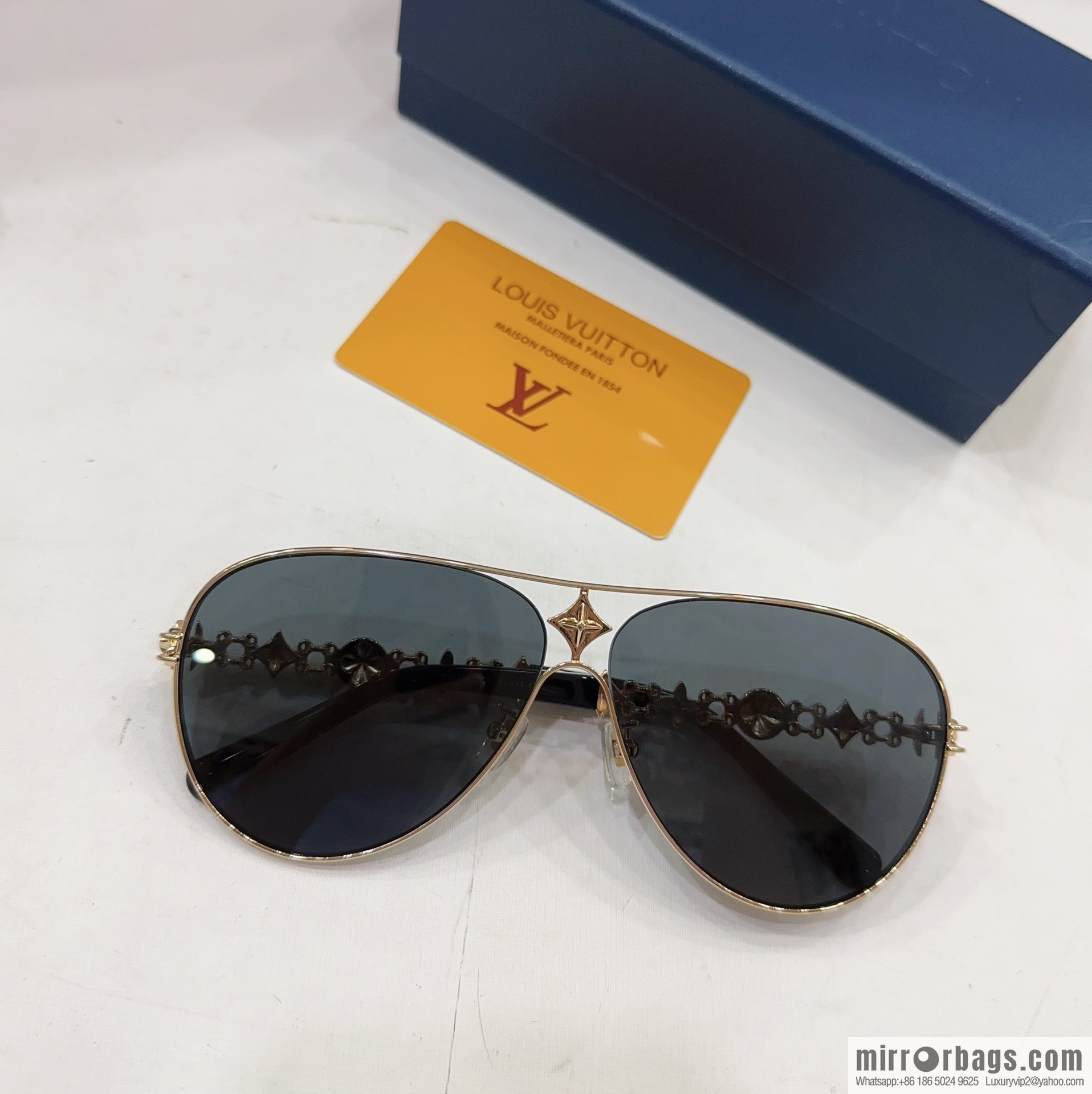 LV Louis Vuitton Round Frame Unisex Sunglasses