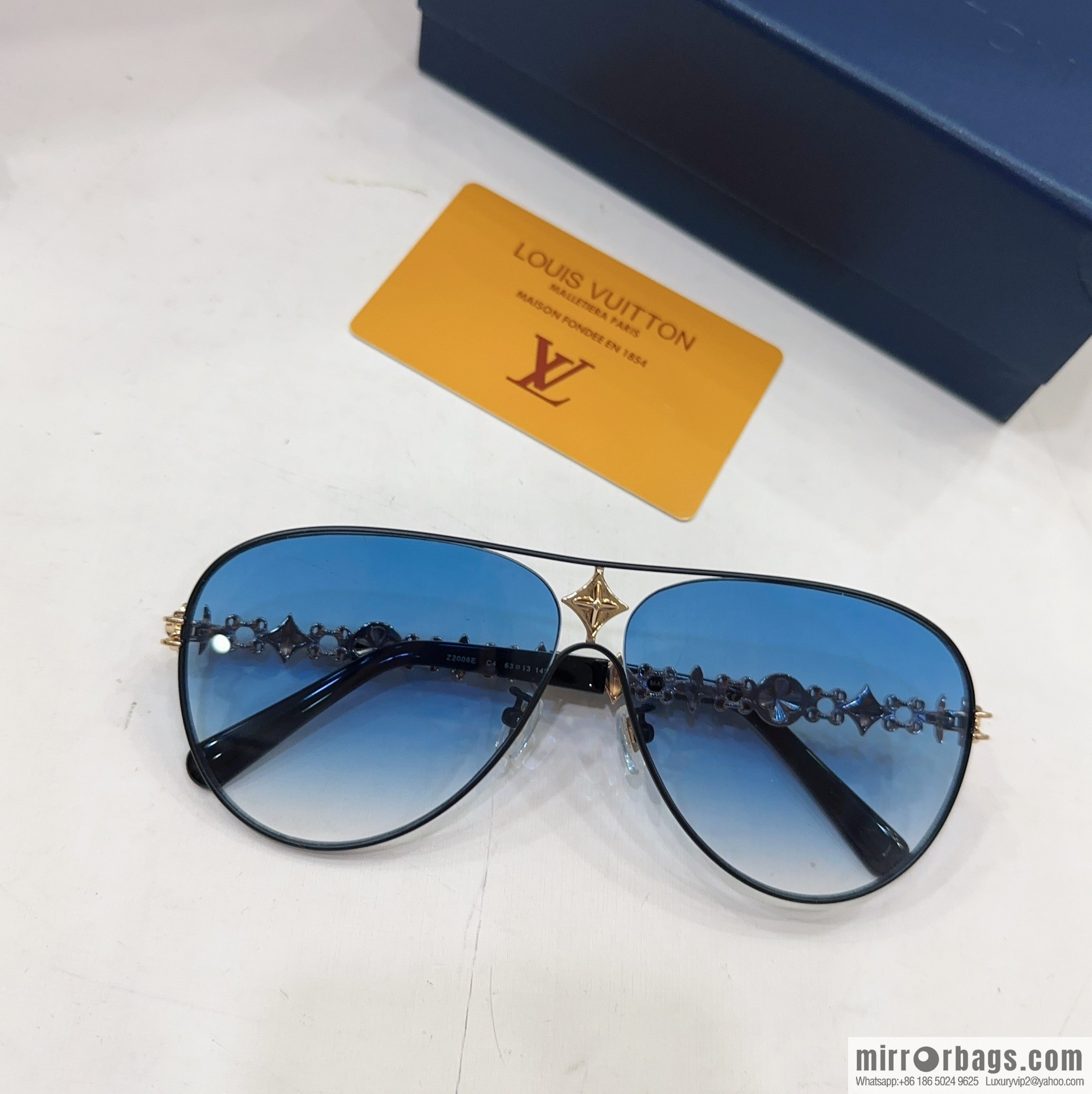 LV Louis Vuitton Round Frame Unisex Sunglasses