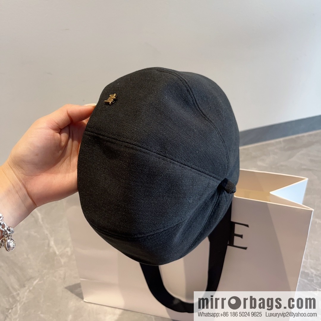 Dior star horn beret