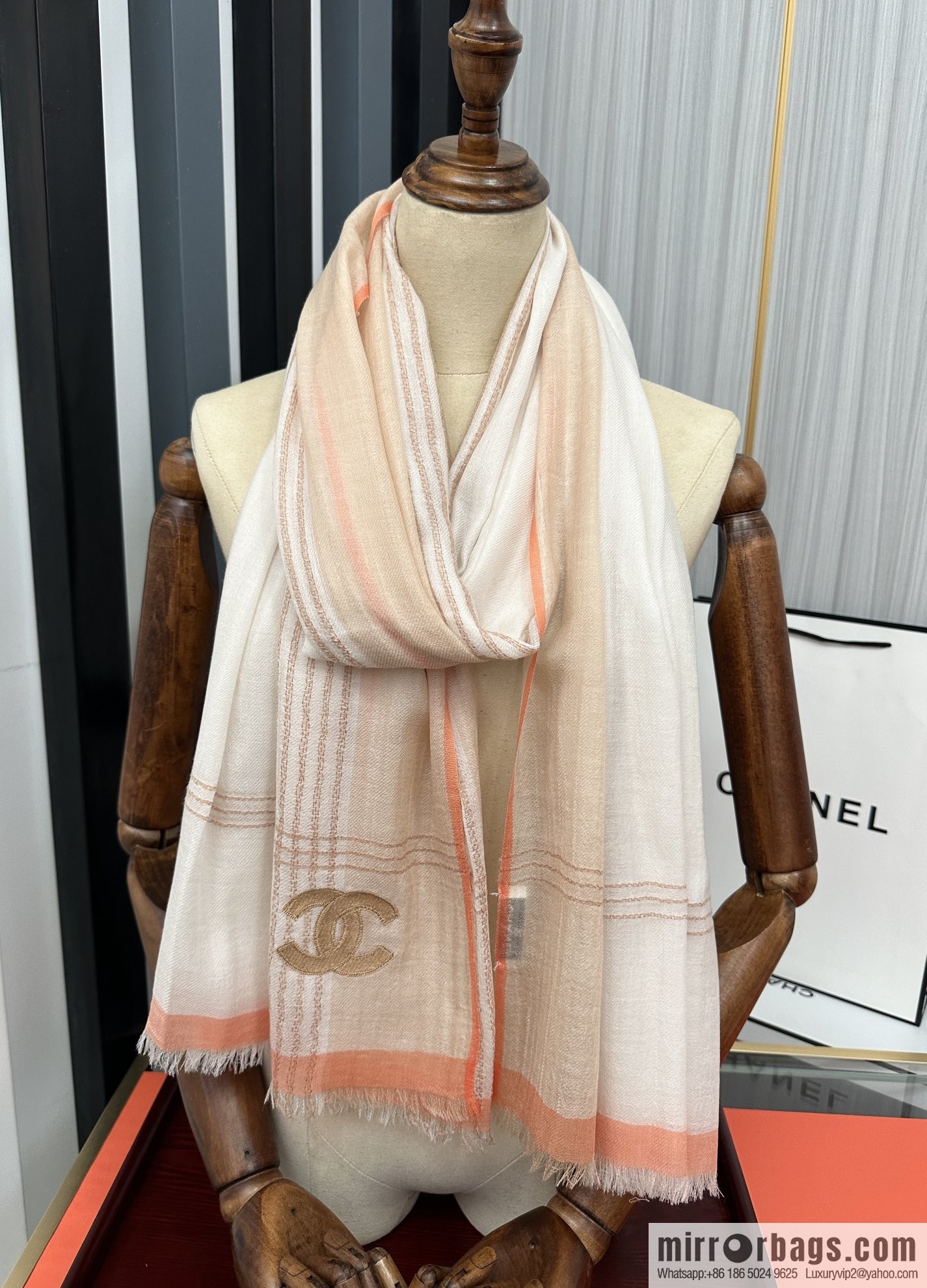 CHANEL Chanel cashmere scarf