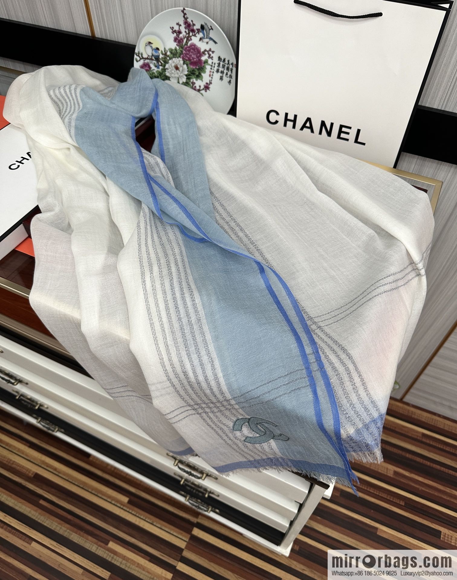 CHANEL Chanel cashmere scarf