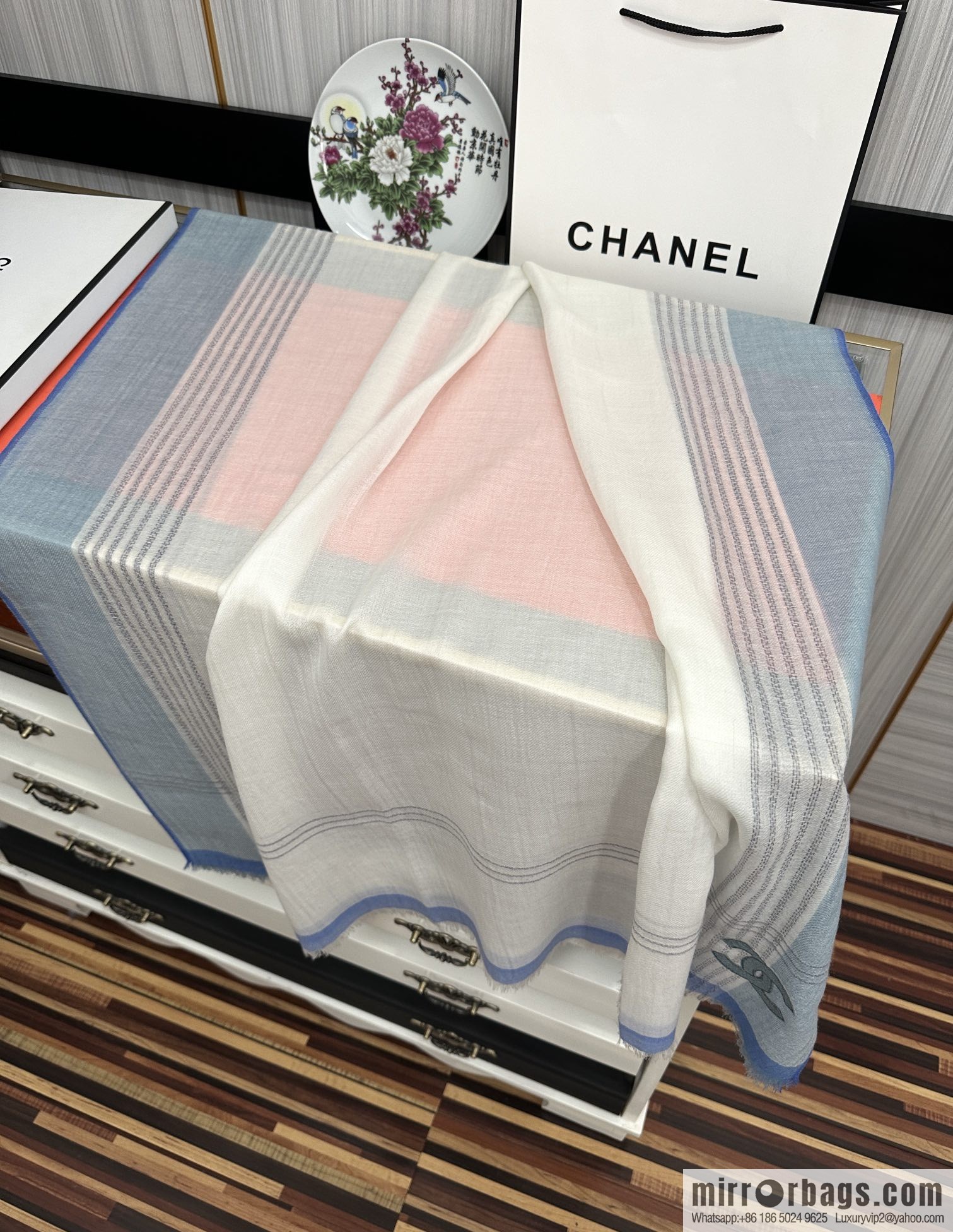 CHANEL Chanel cashmere scarf