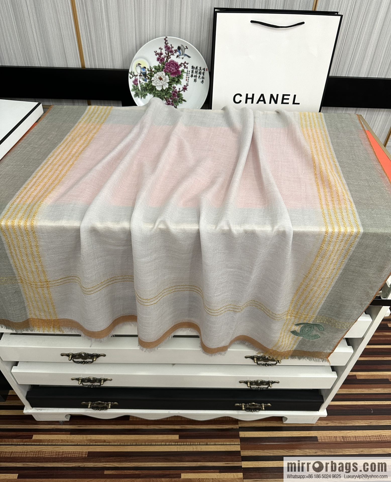 CHANEL Chanel cashmere scarf