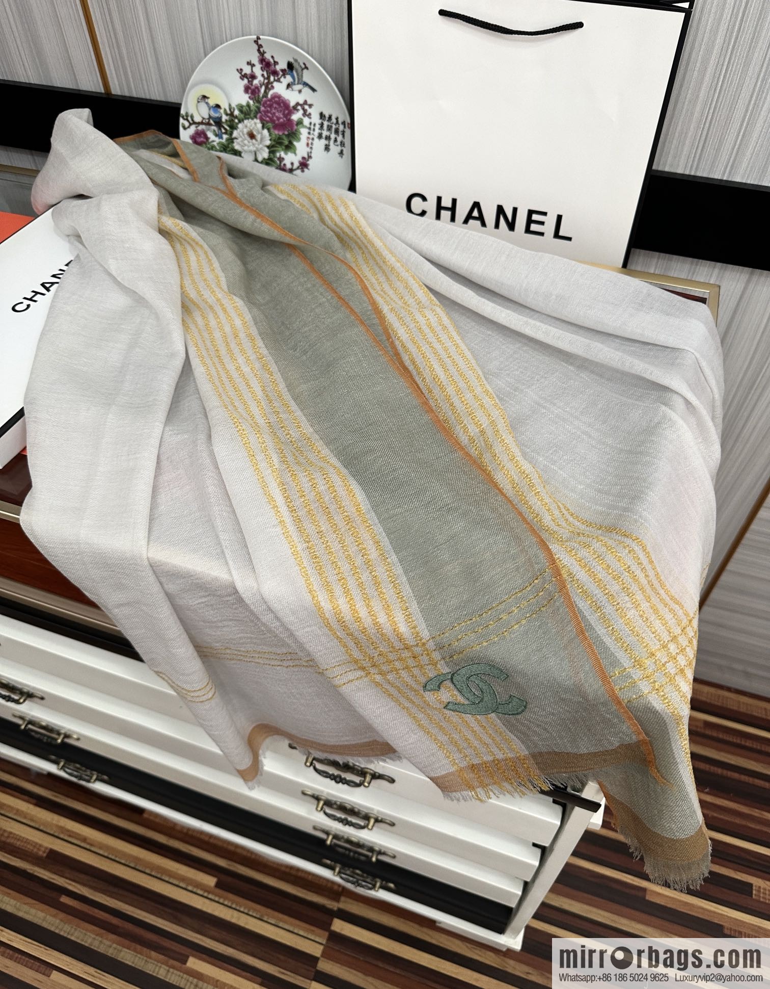 CHANEL Chanel cashmere scarf
