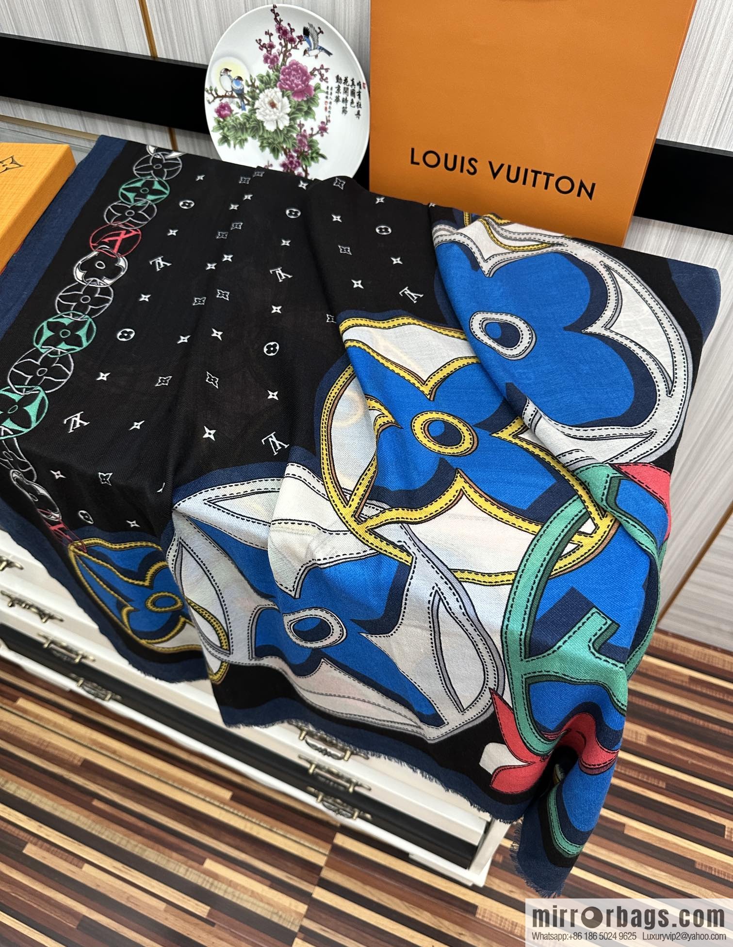 LV Louis Vuitton printed cashmere scarf