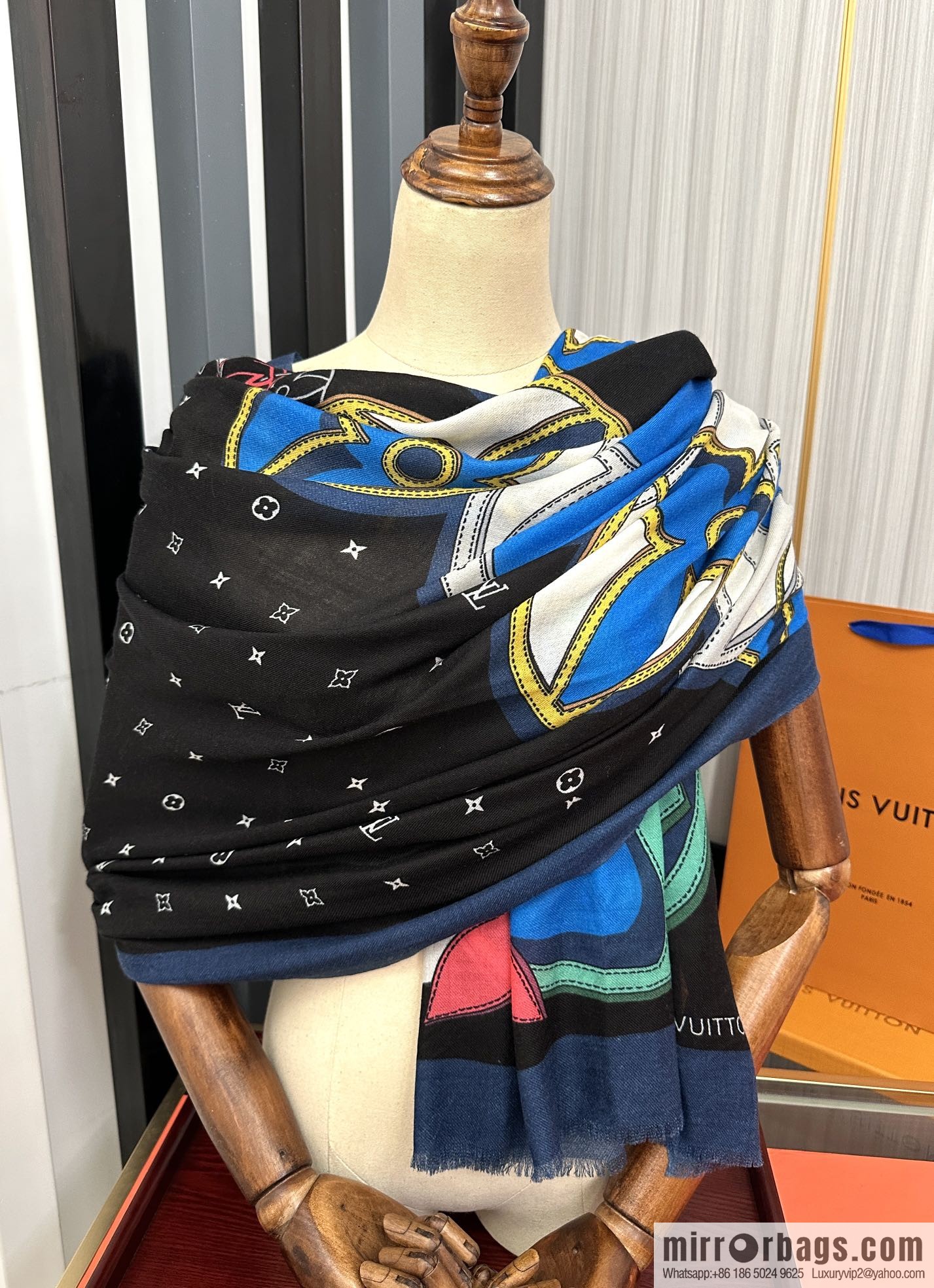 LV Louis Vuitton printed cashmere scarf