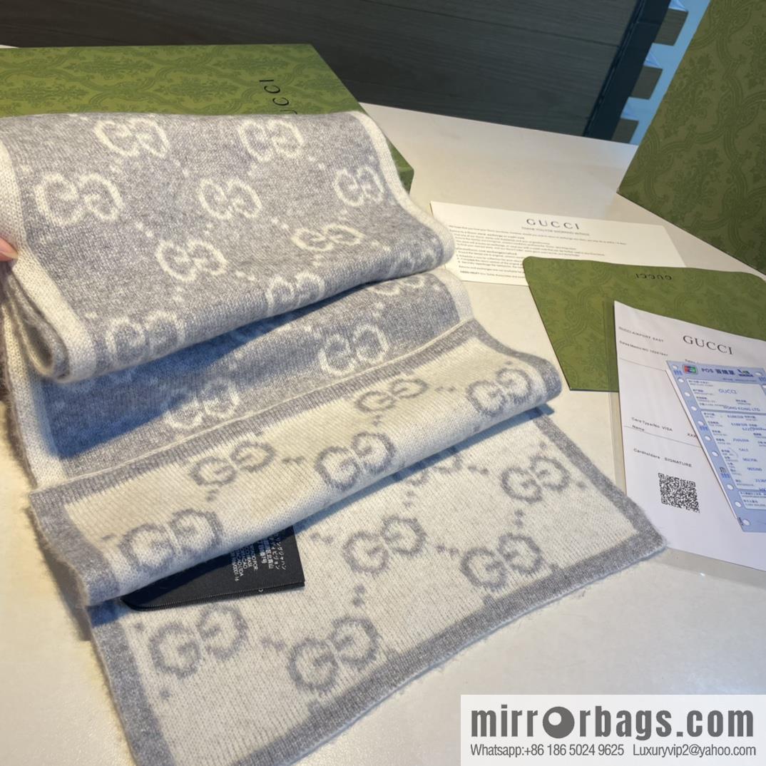 GUCCI Gucci double-sided jacquard classic cashmere scarf