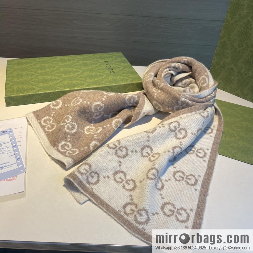 GUCCI Gucci double-sided jacquard classic cashmere scarf