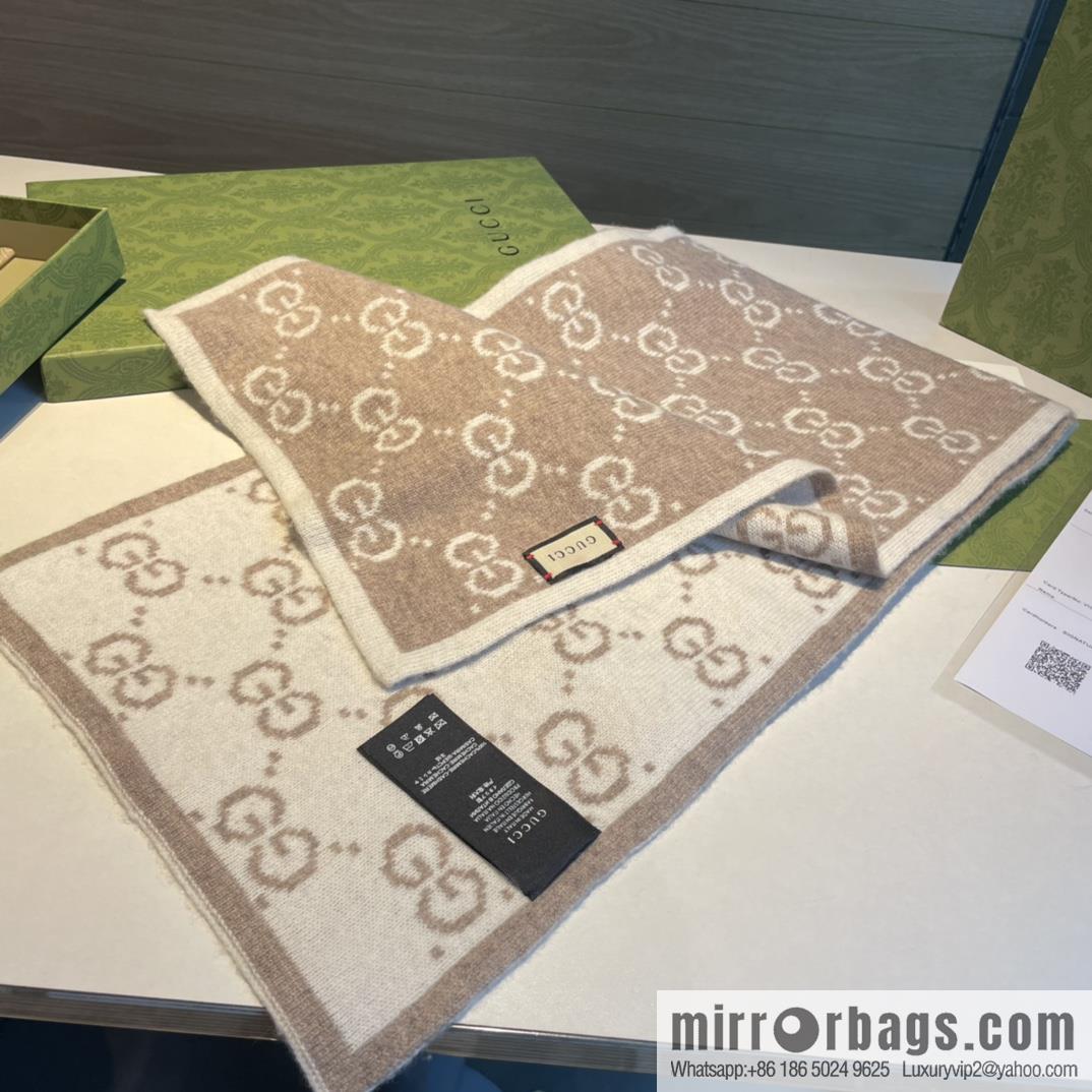 GUCCI Gucci double-sided jacquard classic cashmere scarf
