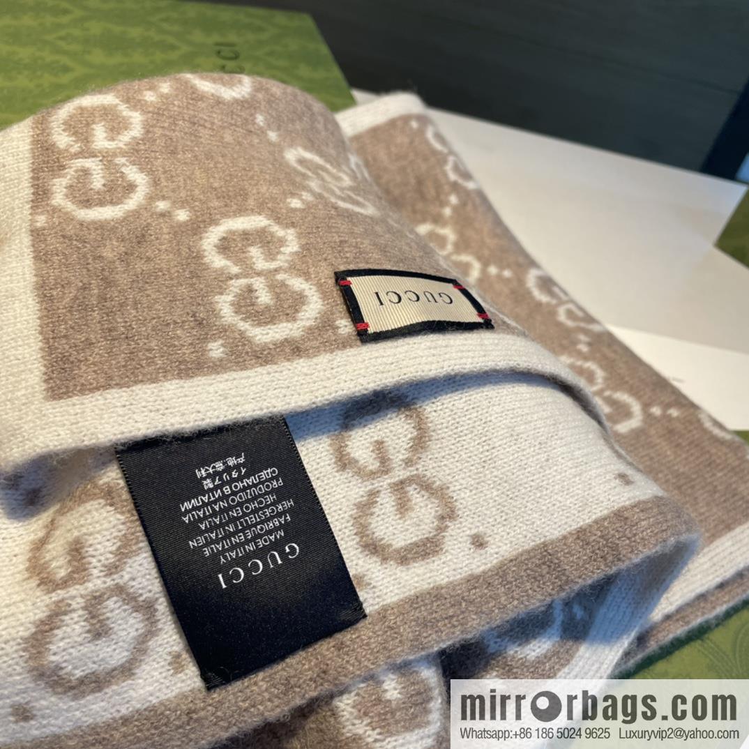 GUCCI Gucci double-sided jacquard classic cashmere scarf