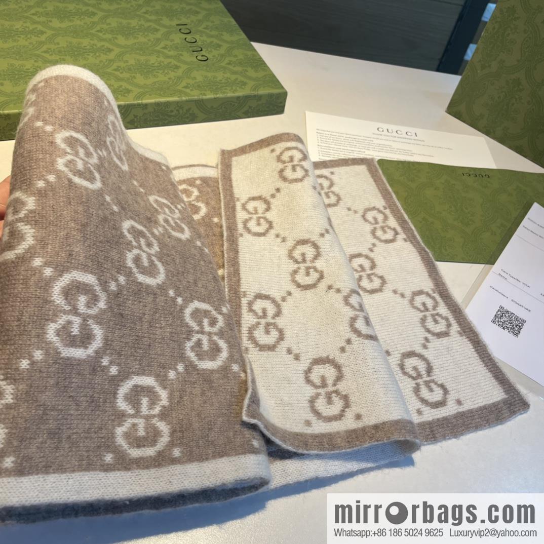 GUCCI Gucci double-sided jacquard classic cashmere scarf