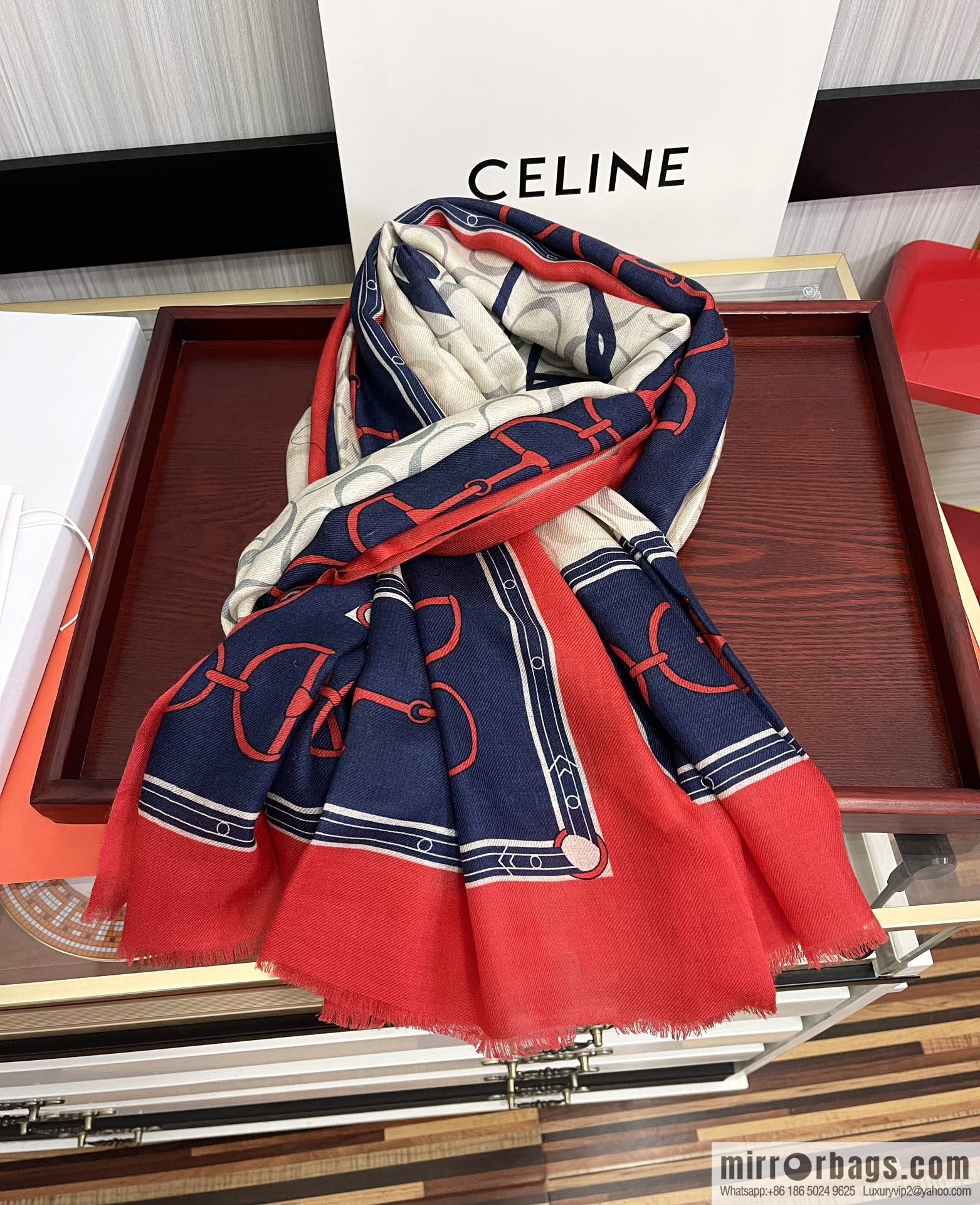 CELINE Ring Fleece