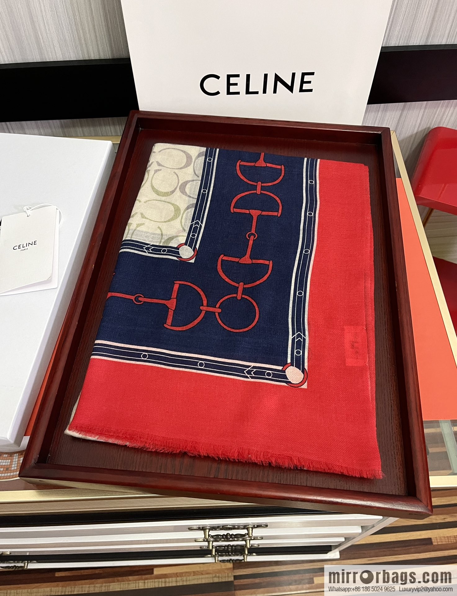 CELINE Ring Fleece