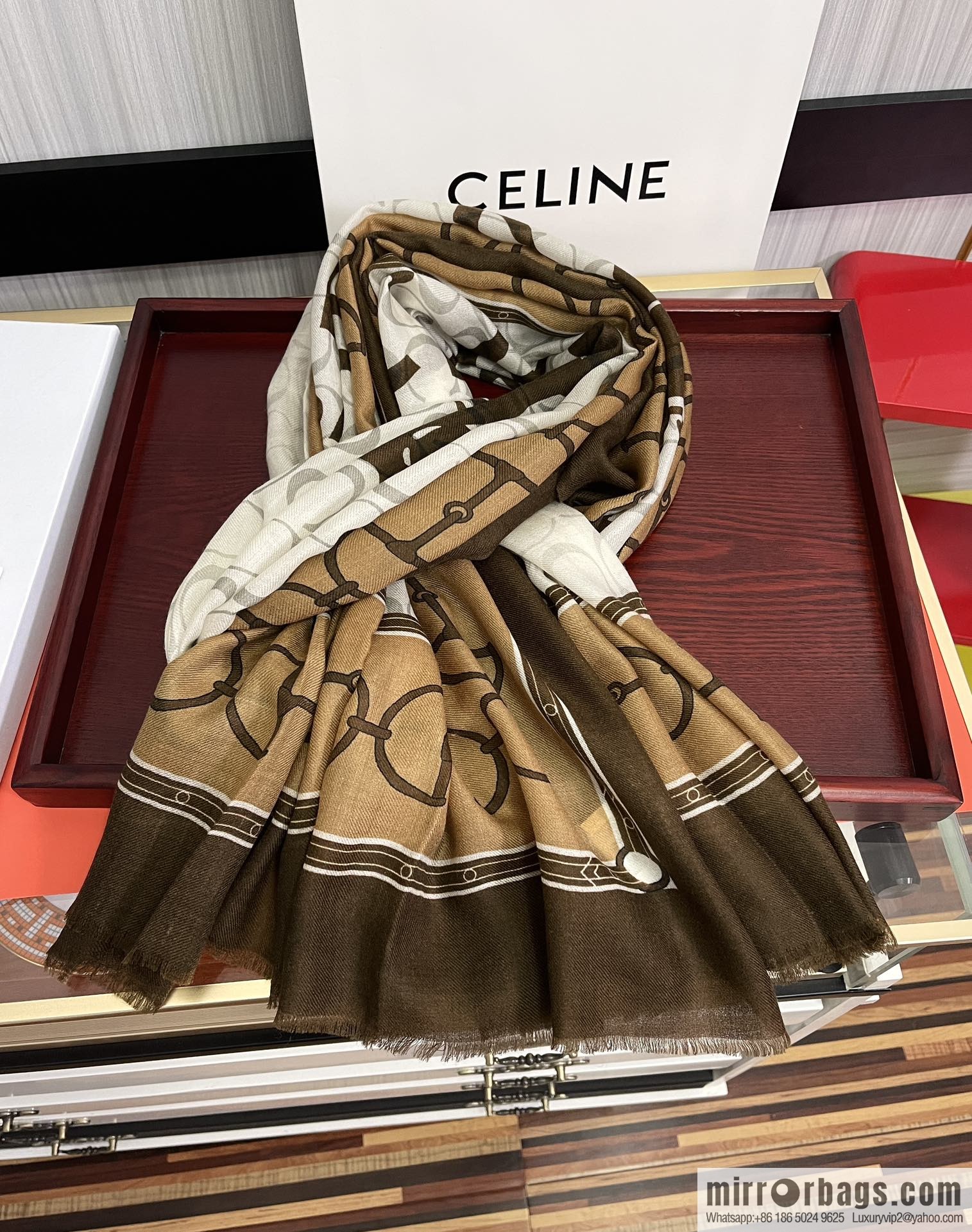 CELINE Ring Fleece