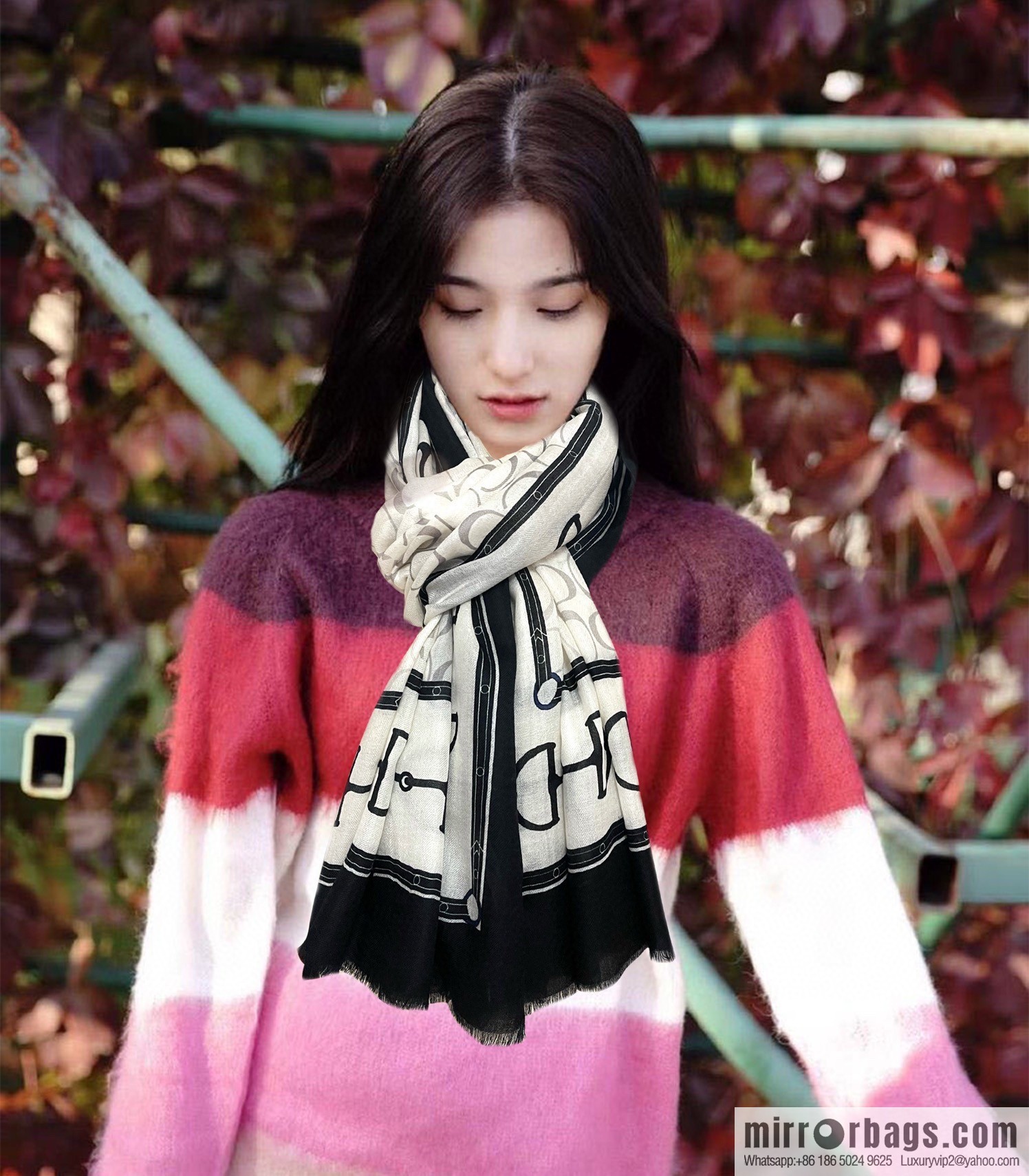 CELINE Ring Fleece
