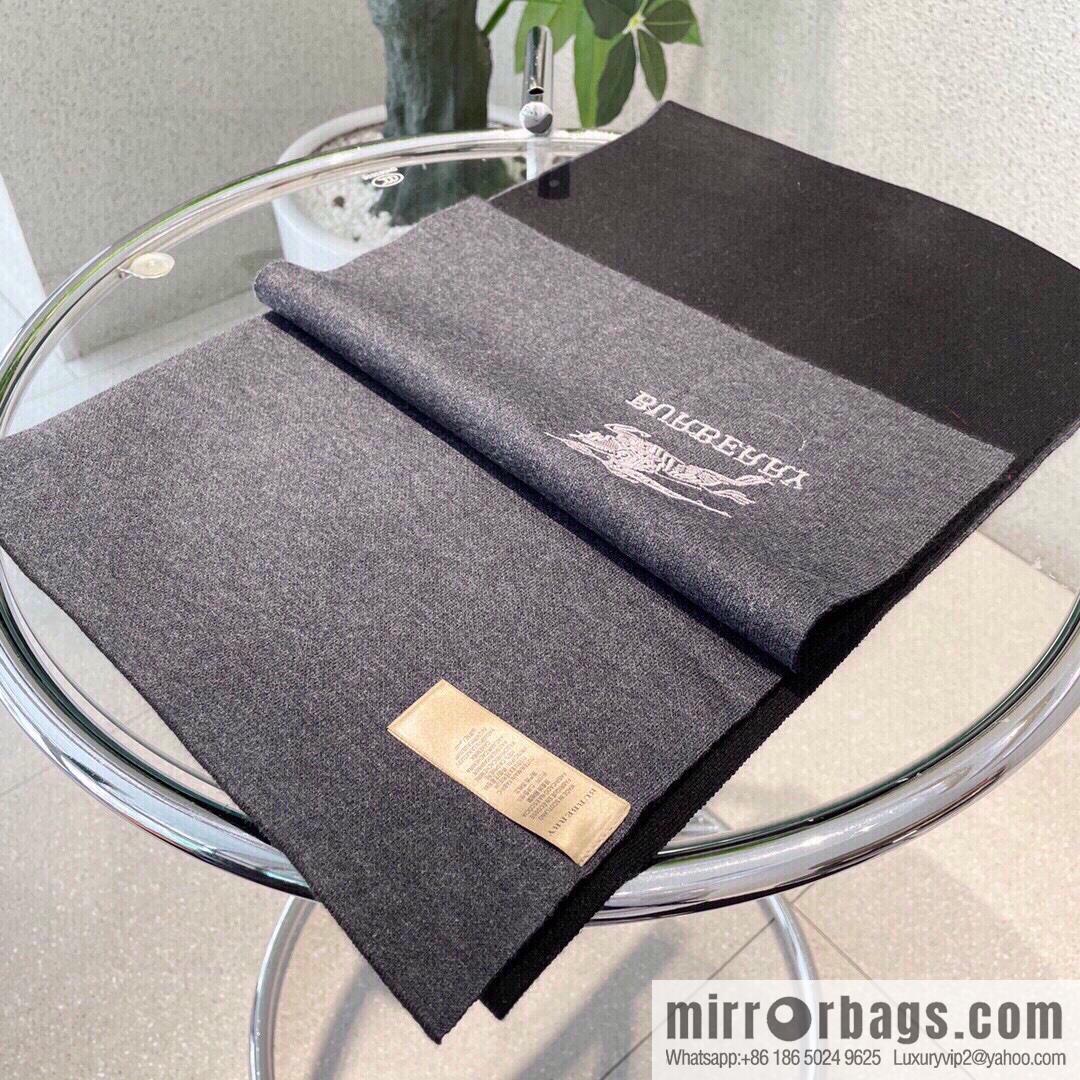Burberry Burberry Classic Horse 100% Imported Knitted Cashmere Scarf