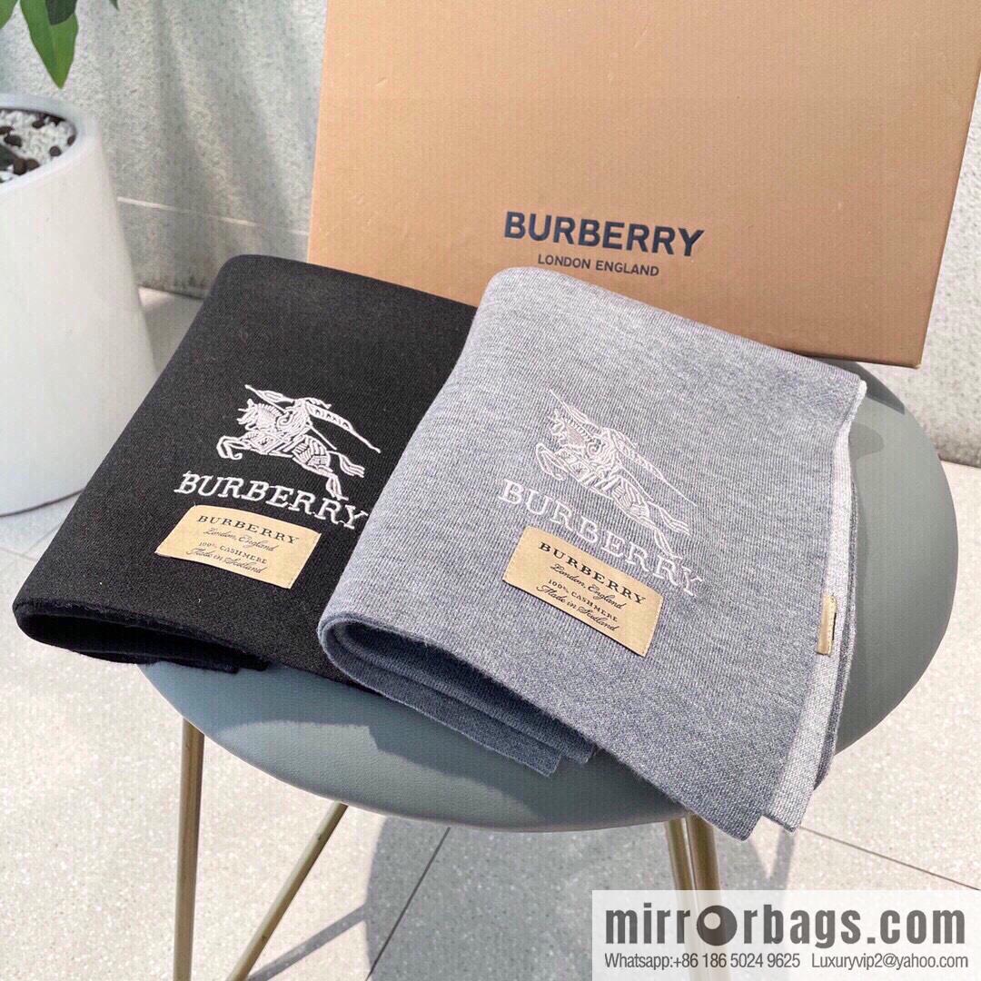 Burberry Burberry Classic Horse 100% Imported Knitted Cashmere Scarf