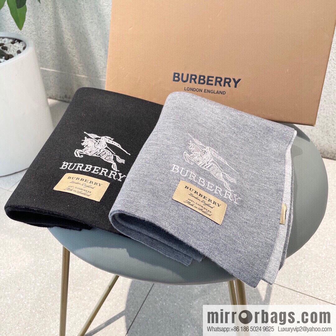 Burberry Burberry Classic Horse 100% Imported Knitted Cashmere Scarf