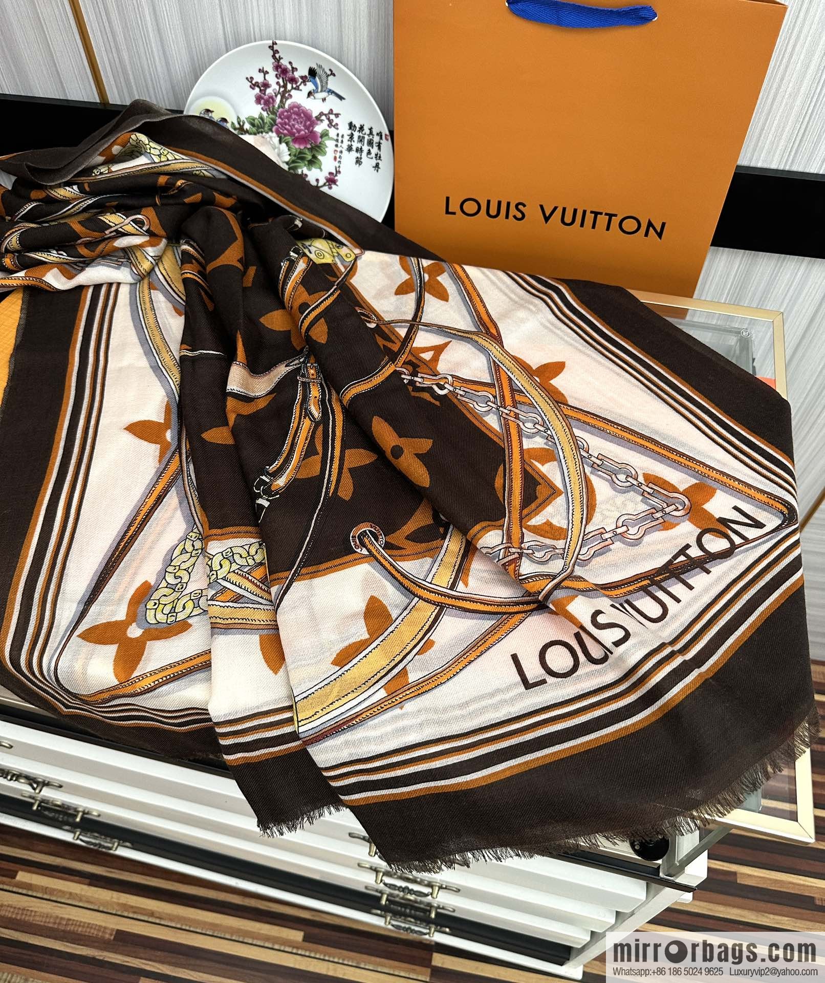 LV Louis Vuitton Double Sided 300 Ring Fleece Long Towel