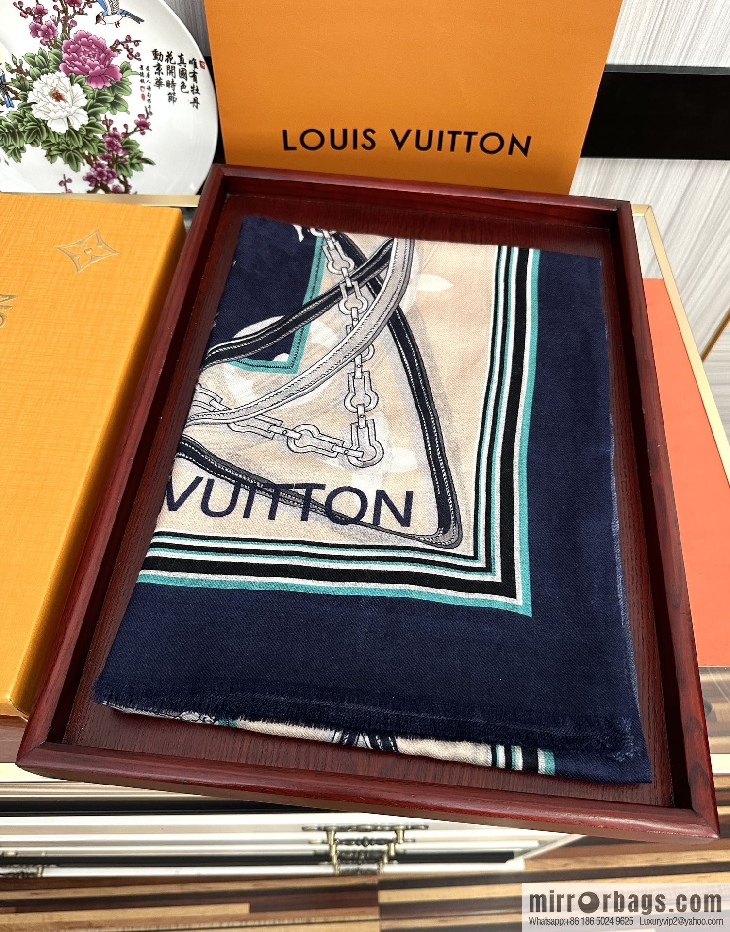 LV Louis Vuitton Double Sided 300 Ring Fleece Long Towel