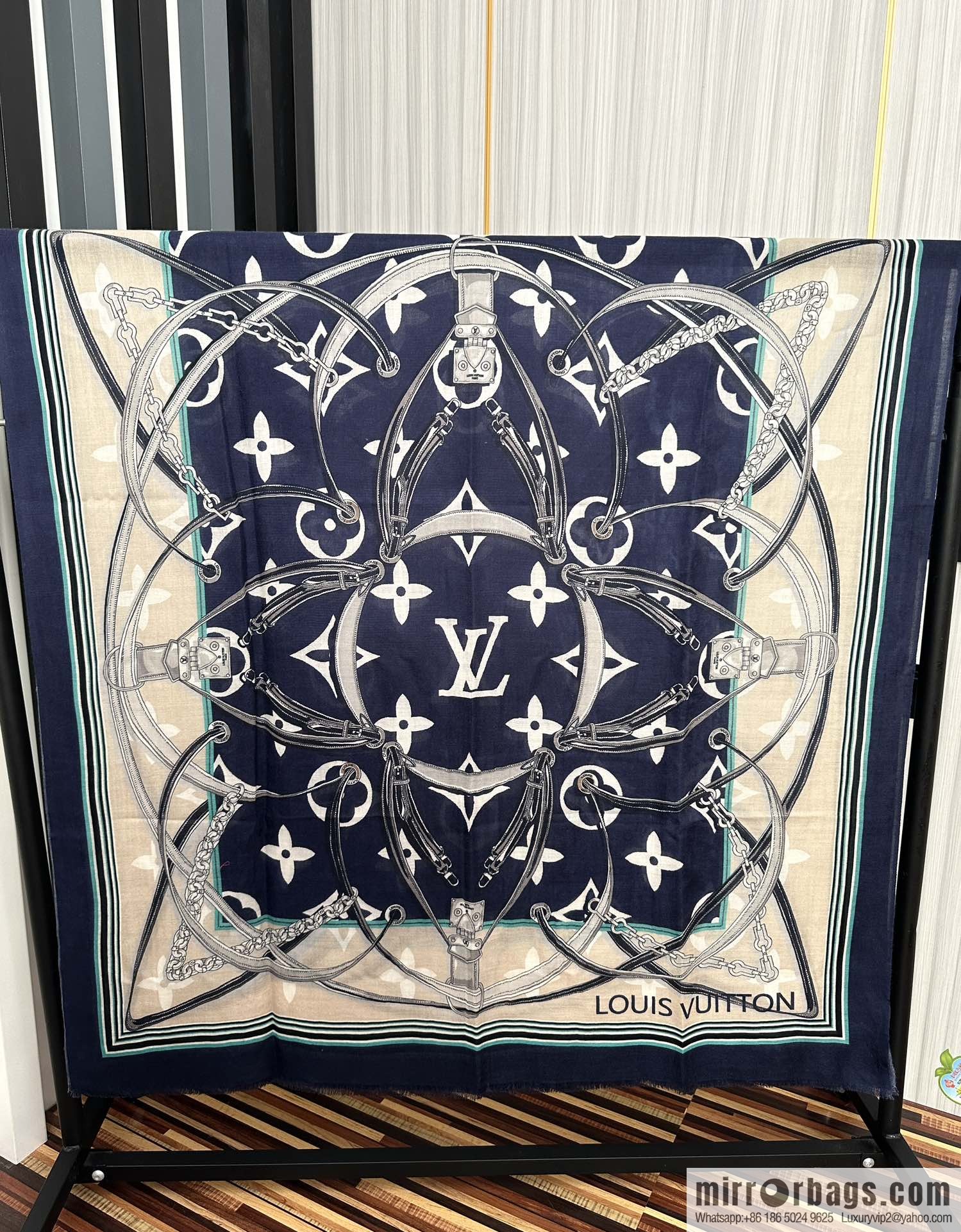 LV Louis Vuitton Double Sided 300 Ring Fleece Long Towel