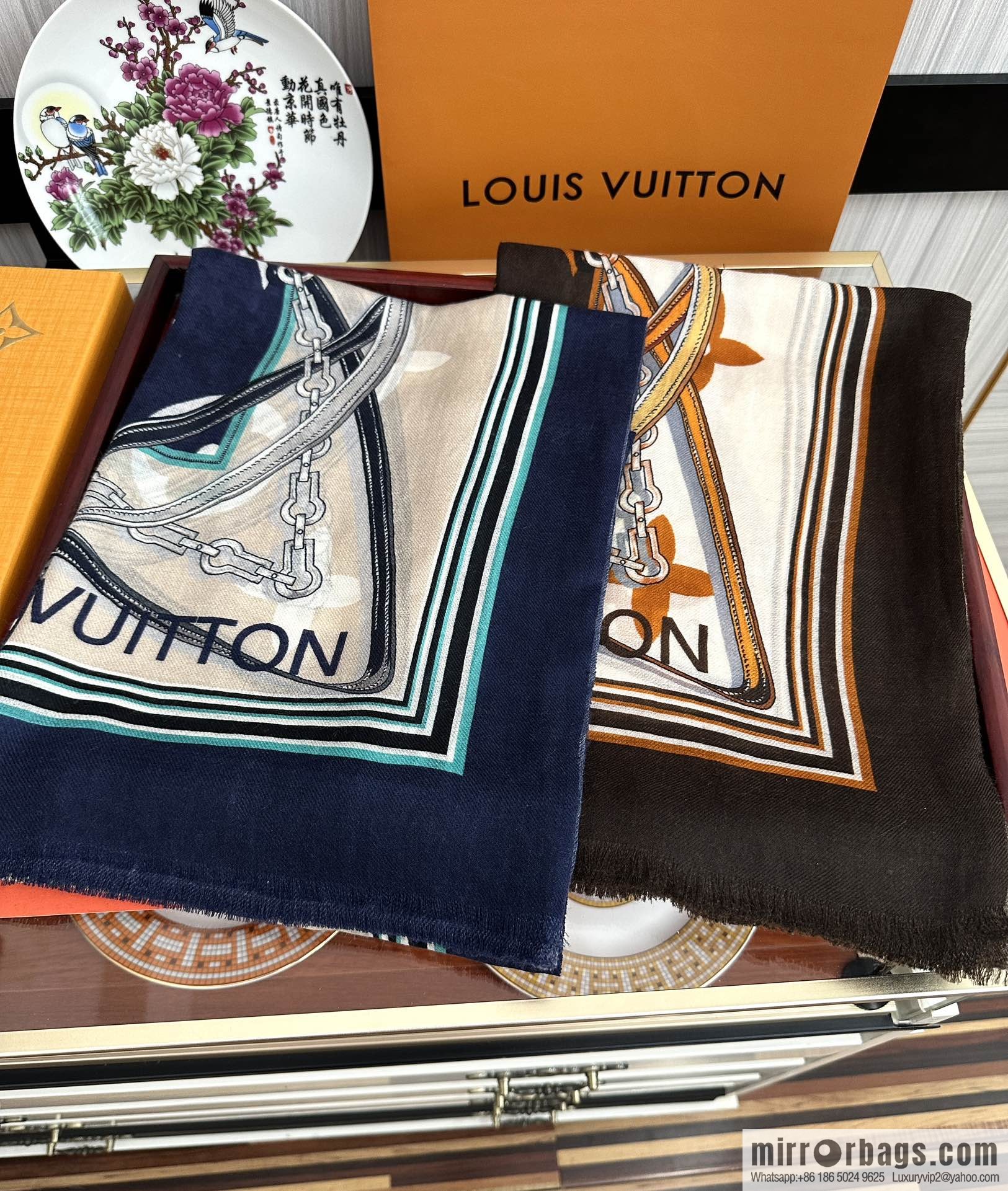 LV Louis Vuitton Double Sided 300 Ring Fleece Long Towel