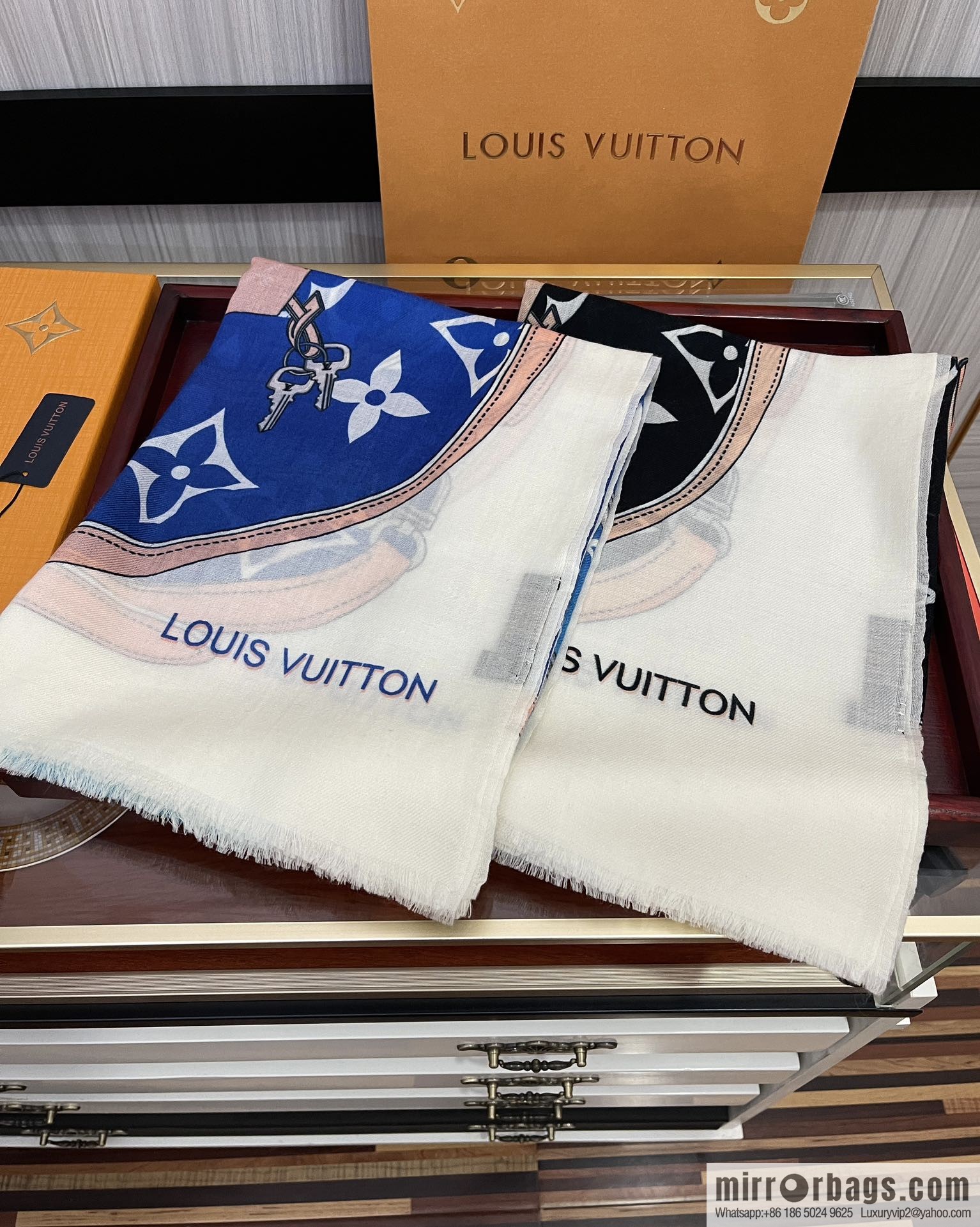 LV Louis Vuitton Ring Fleece Long Towel