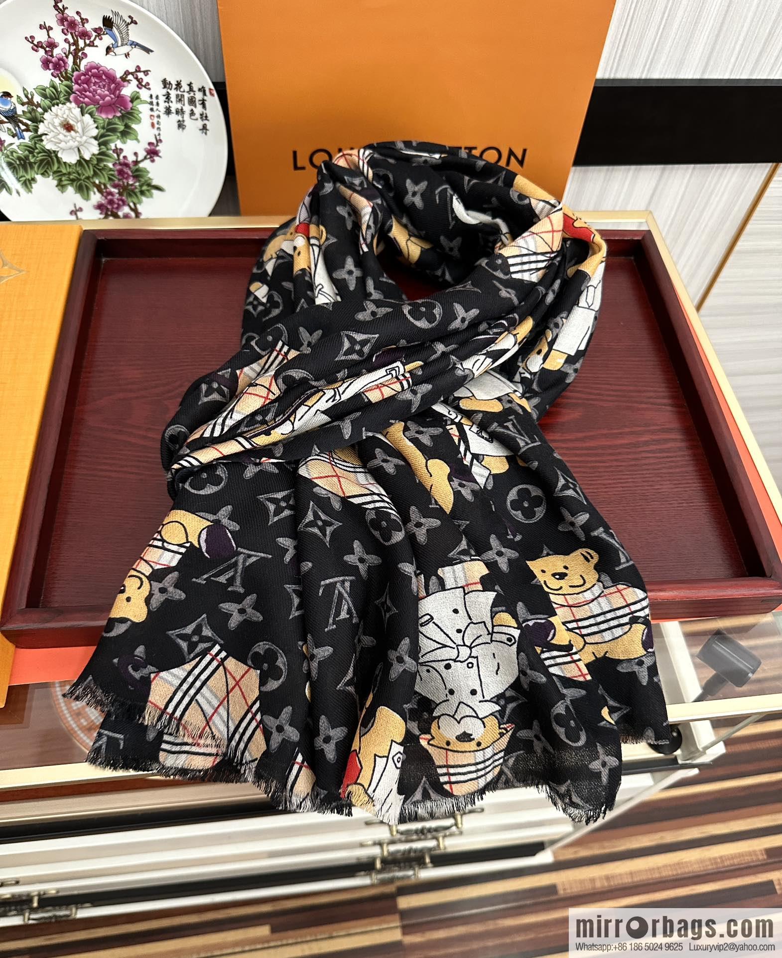 LV Louis Vuitton Bear Paradise Cashmere Scarf