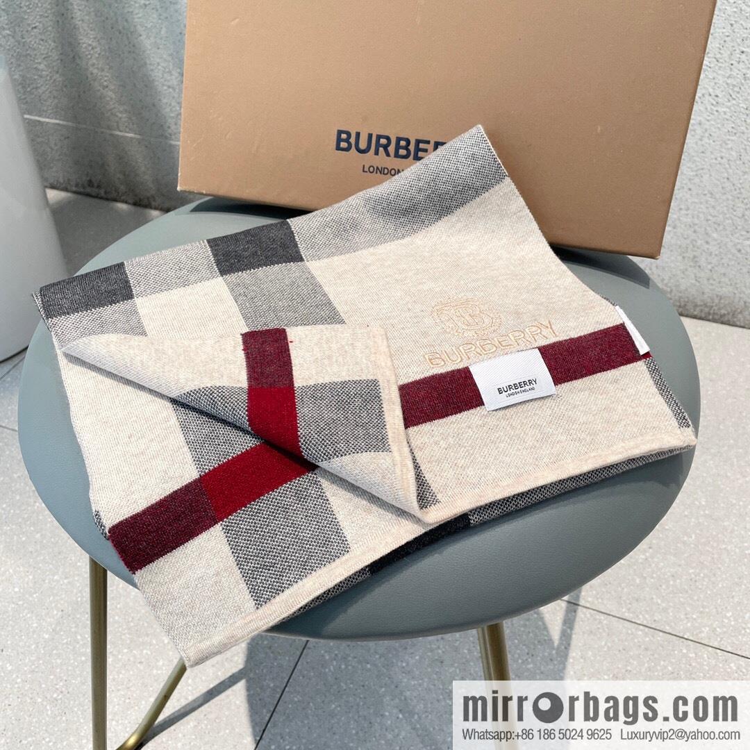 Burberry Burberry Classic Horse 100% Imported Knitted Cashmere Scarf