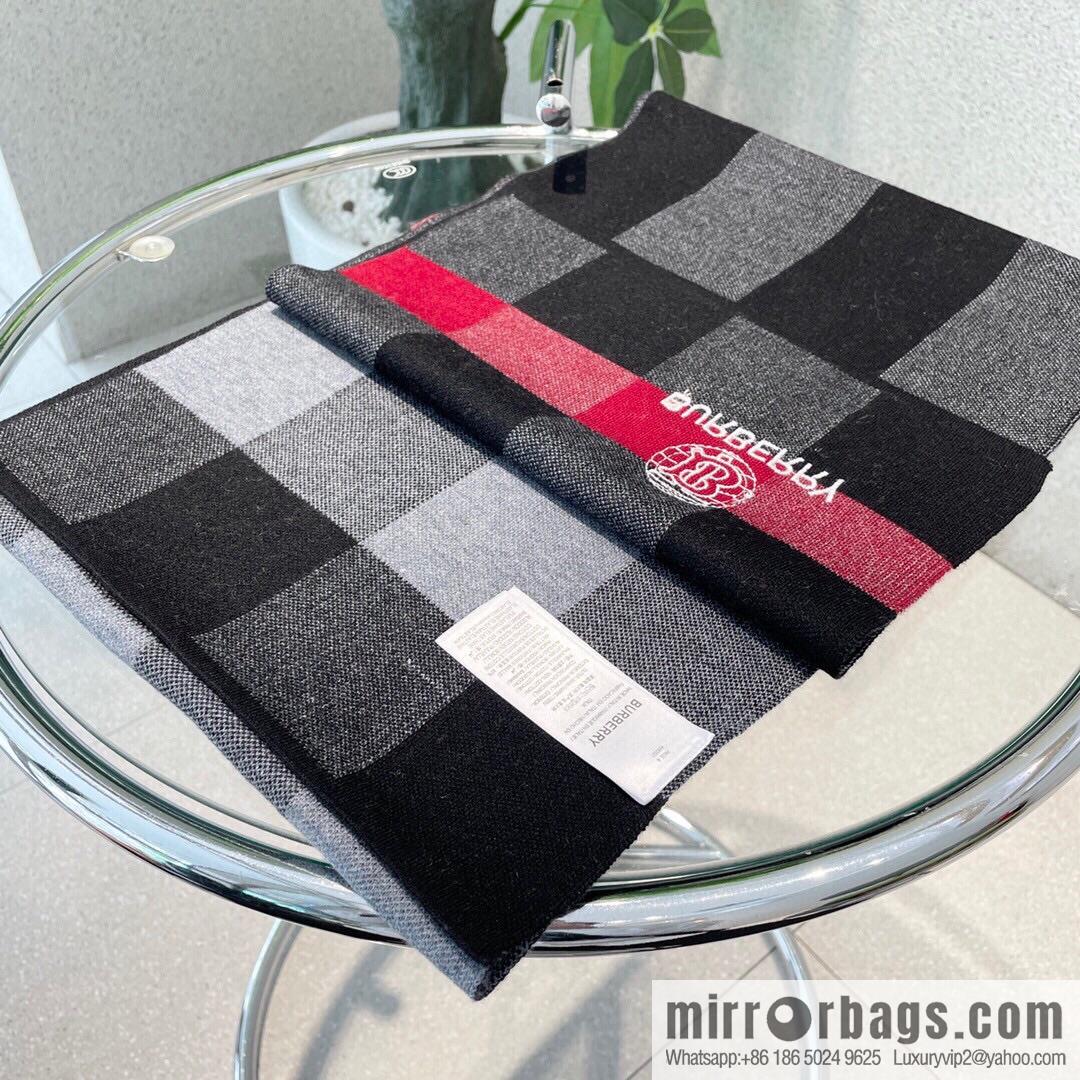 Burberry Burberry Classic Horse 100% Imported Knitted Cashmere Scarf