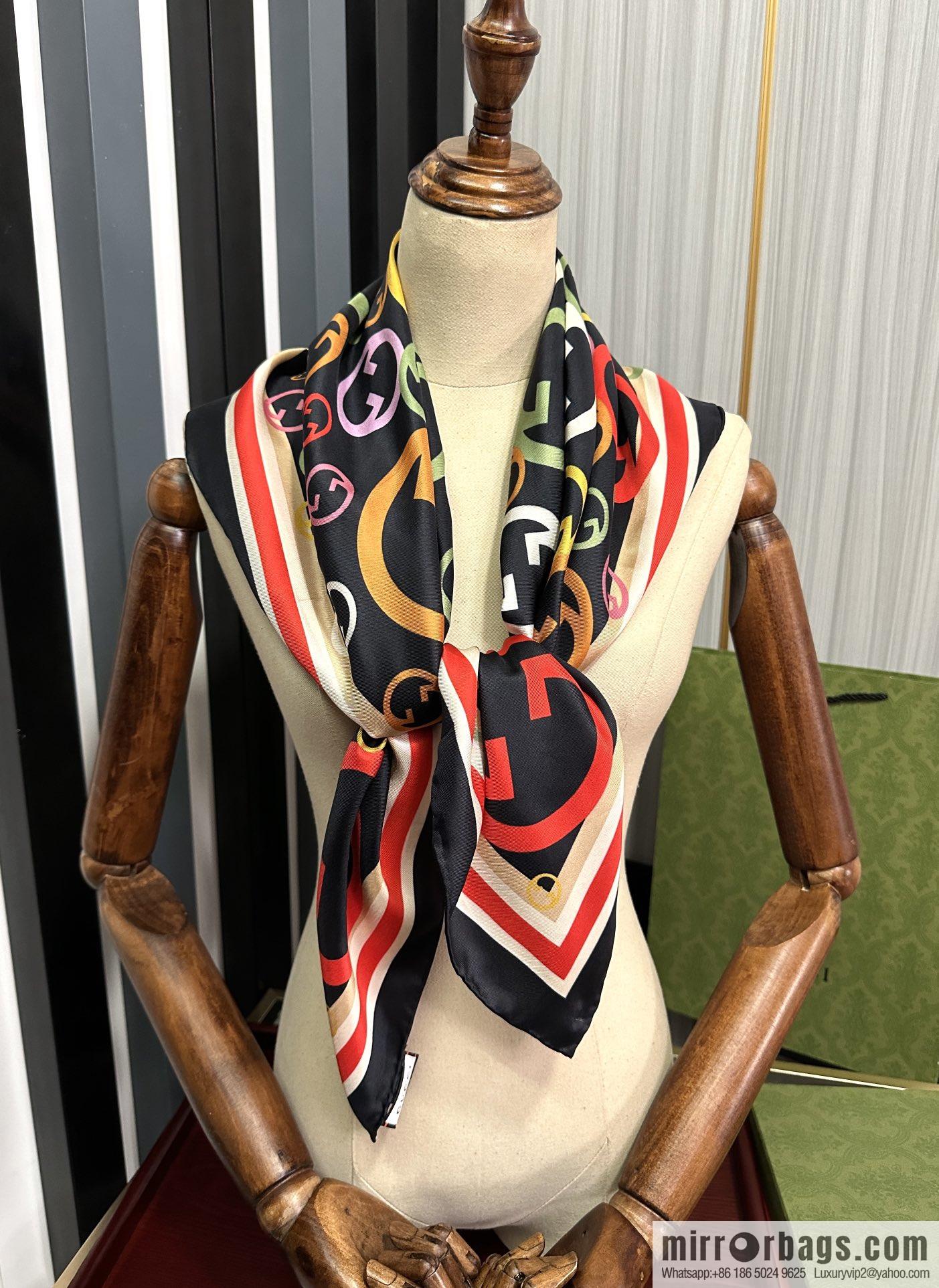 GUCCI Gucci 100% Top Twill Silk Scarf