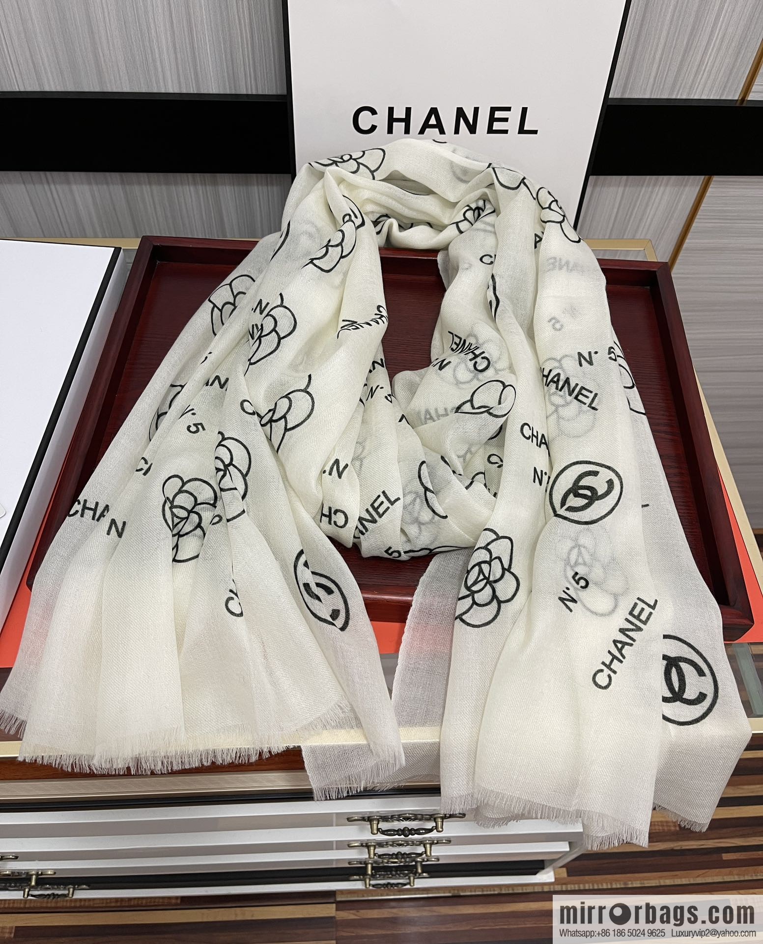 Chanel double c series 300 cashmere long towels